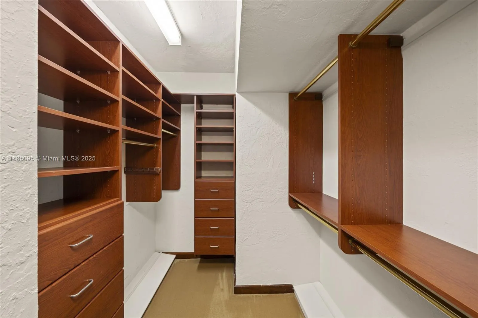 Coral Gables, Florida 33134, United States, 6 Bedrooms Bedrooms, ,8 BathroomsBathrooms,Residential,Active,217361