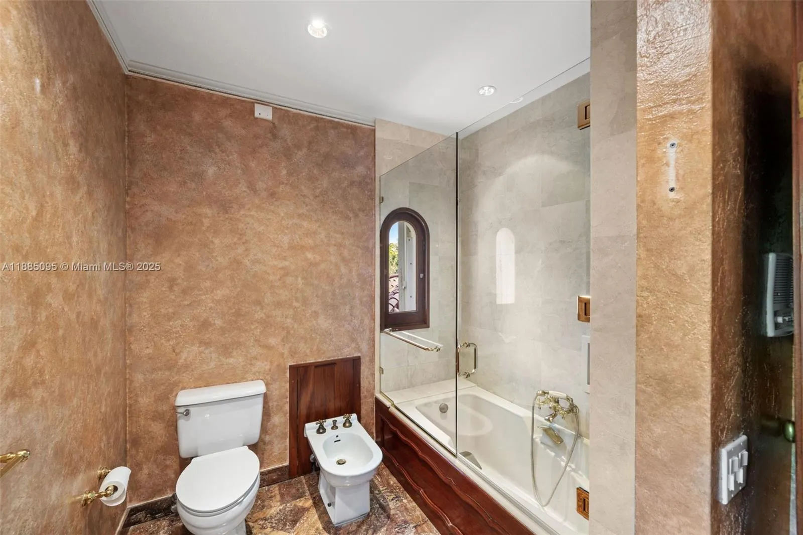 Coral Gables, Florida 33134, United States, 6 Bedrooms Bedrooms, ,8 BathroomsBathrooms,Residential,Active,217361