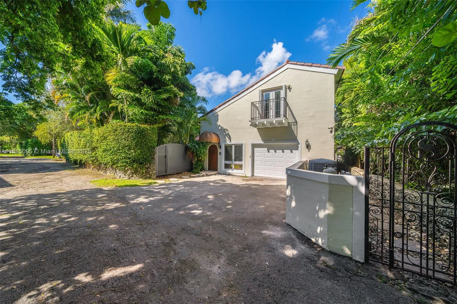 Coral Gables, Florida 33134, United States, 6 Bedrooms Bedrooms, ,8 BathroomsBathrooms,Residential,Active,217361