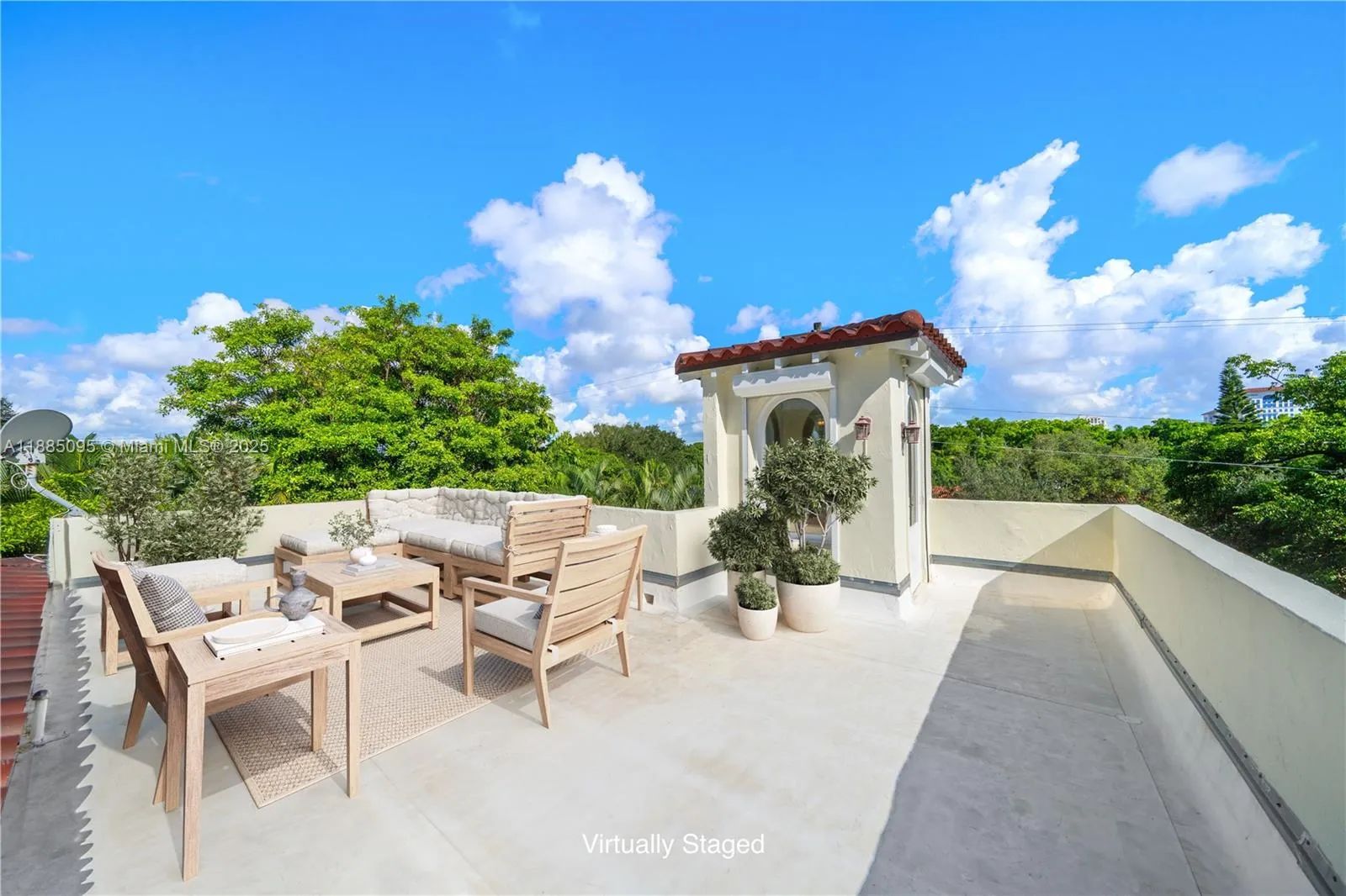 Coral Gables, Florida 33134, United States, 6 Bedrooms Bedrooms, ,8 BathroomsBathrooms,Residential,Active,217361