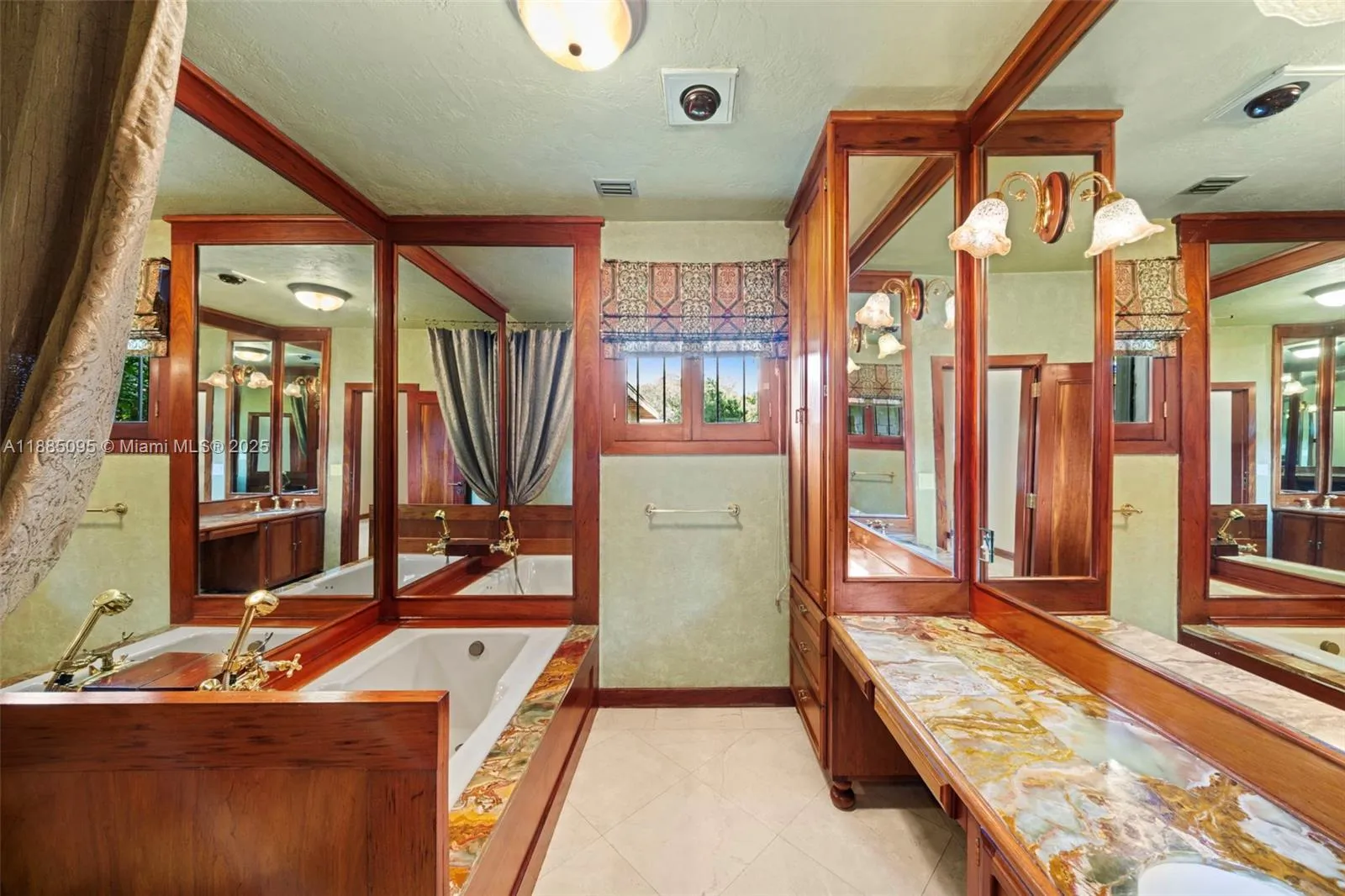 Coral Gables, Florida 33134, United States, 6 Bedrooms Bedrooms, ,8 BathroomsBathrooms,Residential,Active,217361