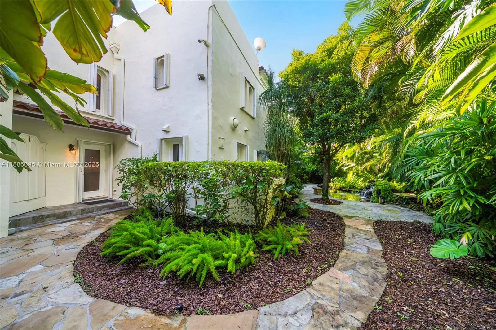 Coral Gables, Florida 33134, United States, 6 Bedrooms Bedrooms, ,8 BathroomsBathrooms,Residential,Active,217361