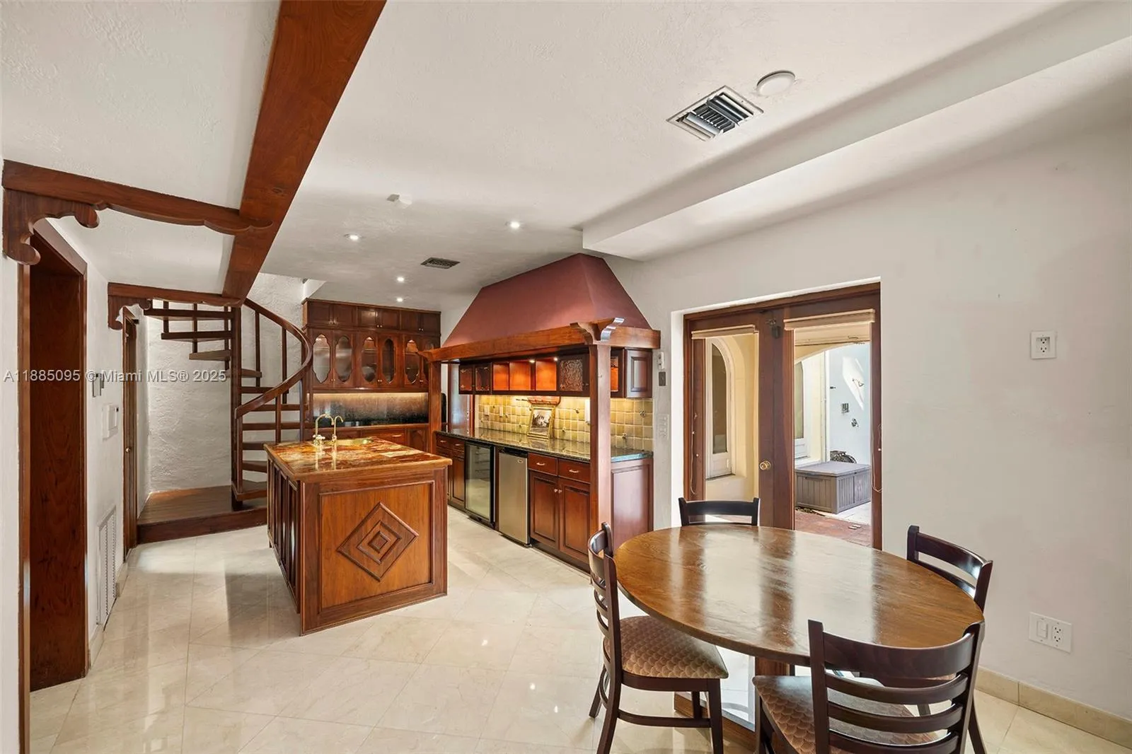 Coral Gables, Florida 33134, United States, 6 Bedrooms Bedrooms, ,8 BathroomsBathrooms,Residential,Active,217361