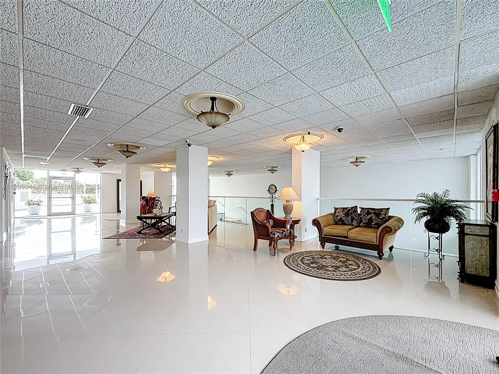 EMBASSY TOWER II INC COND - Residential Lease