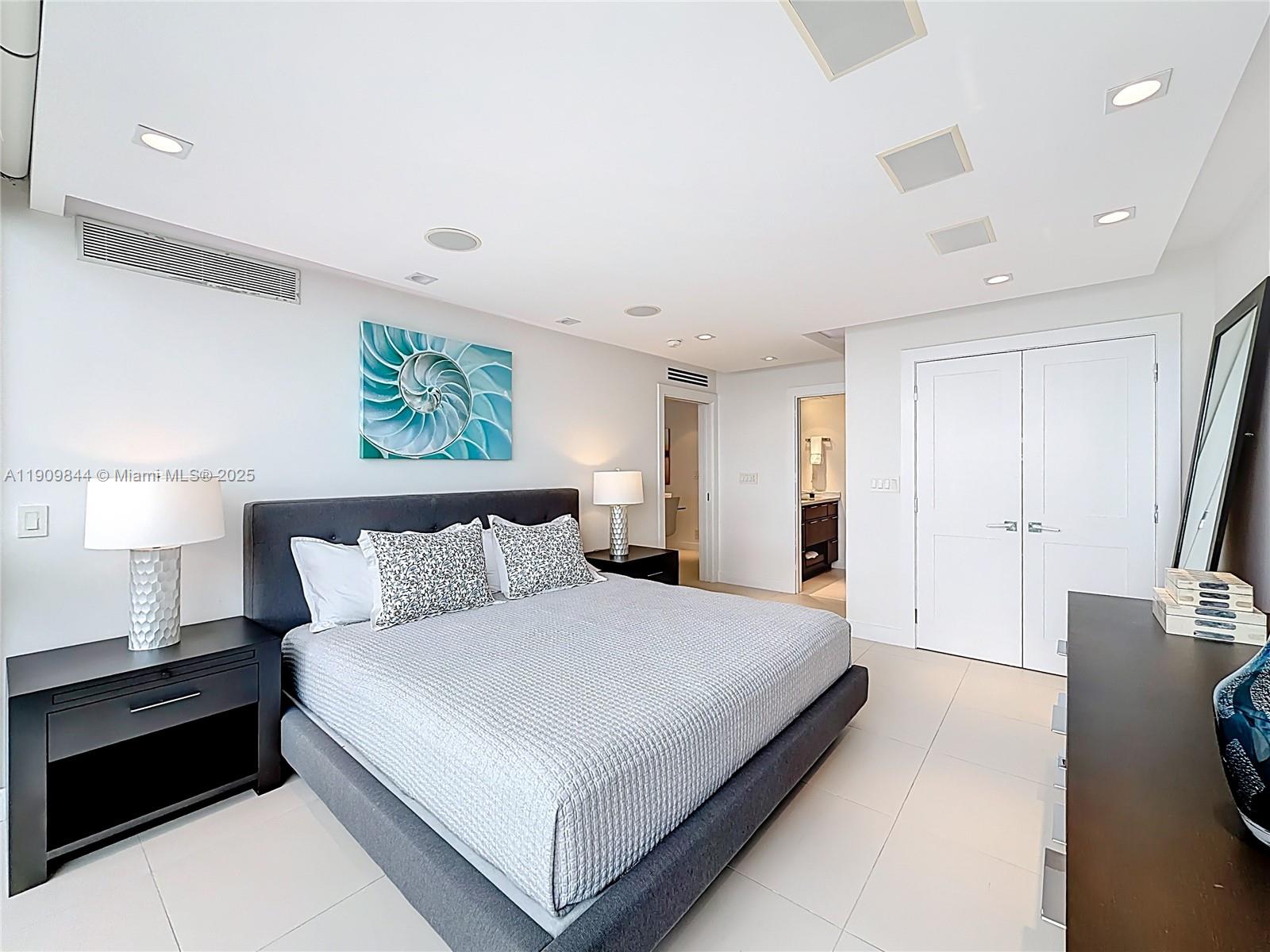 EMBASSY TOWER II INC COND - Residential Lease