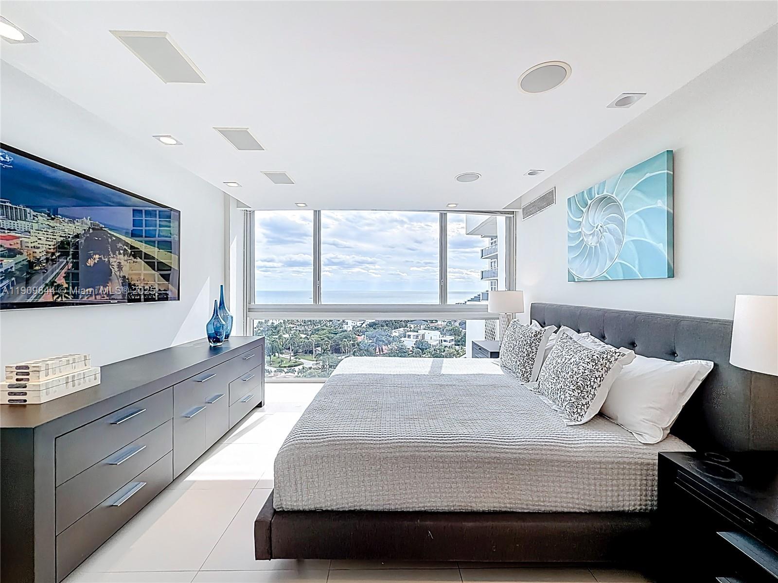 EMBASSY TOWER II INC COND - Residential Lease