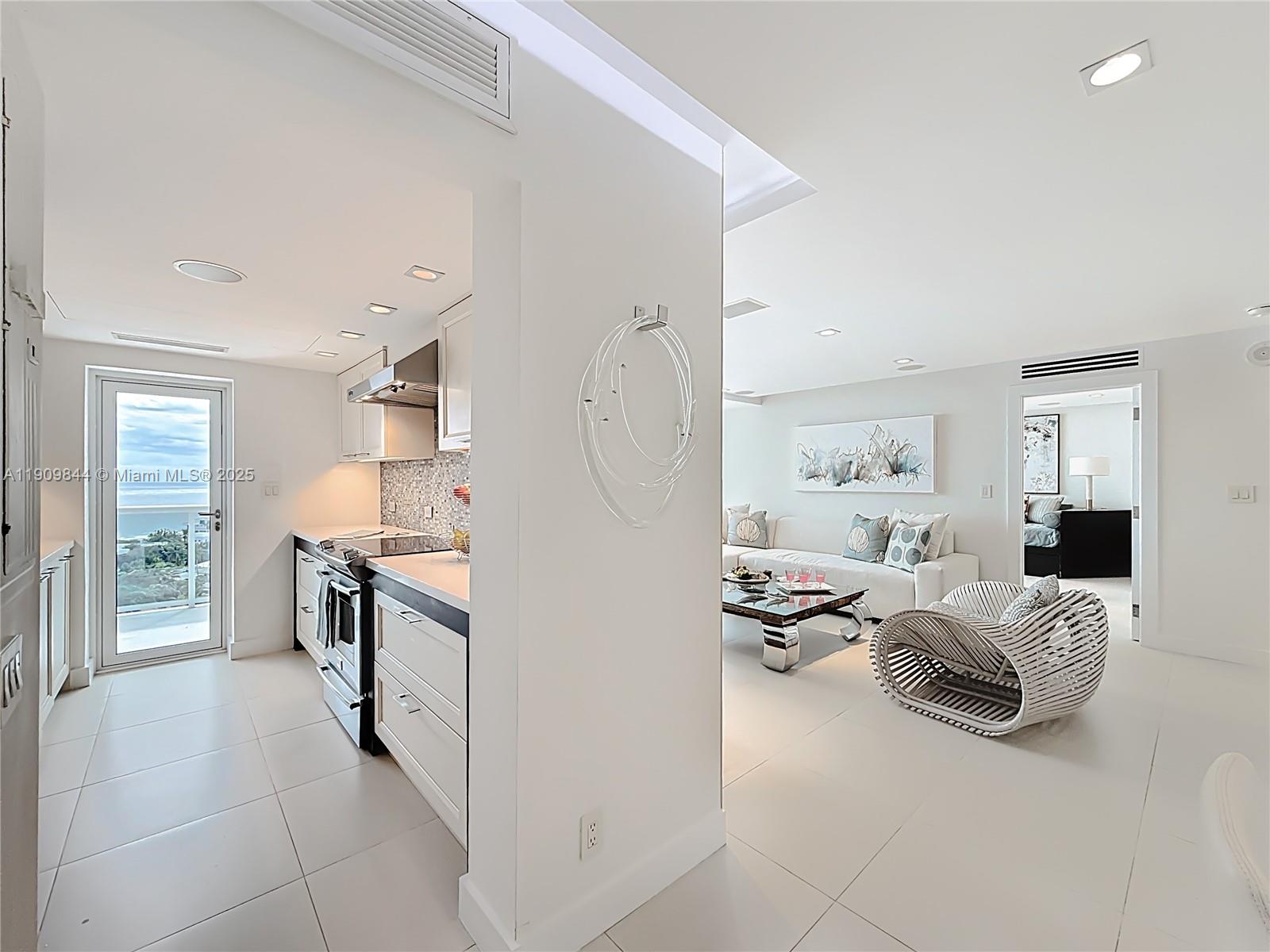 EMBASSY TOWER II INC COND - Residential Lease