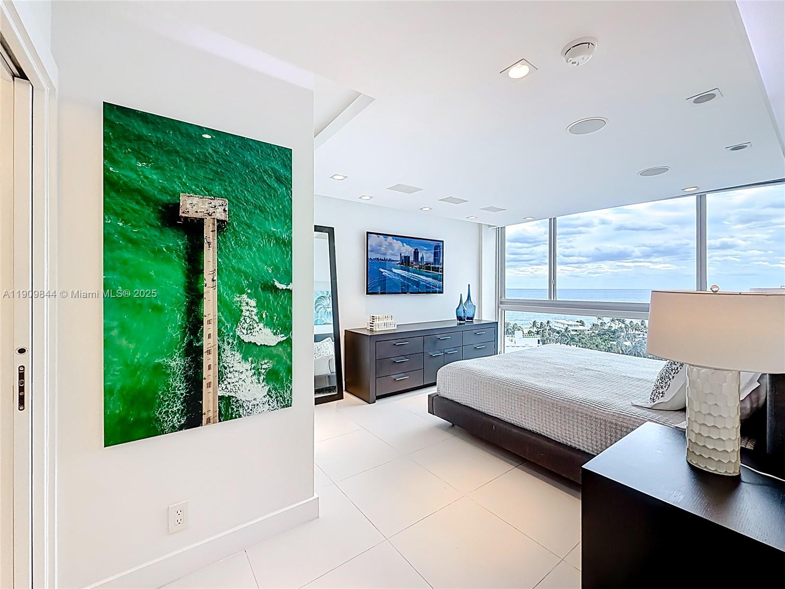 EMBASSY TOWER II INC COND - Residential Lease