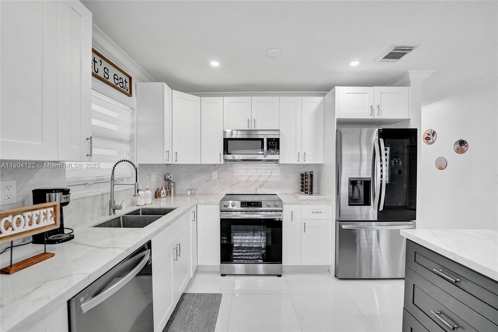 DRIFTWOOD ACRES NO 18 - Residential