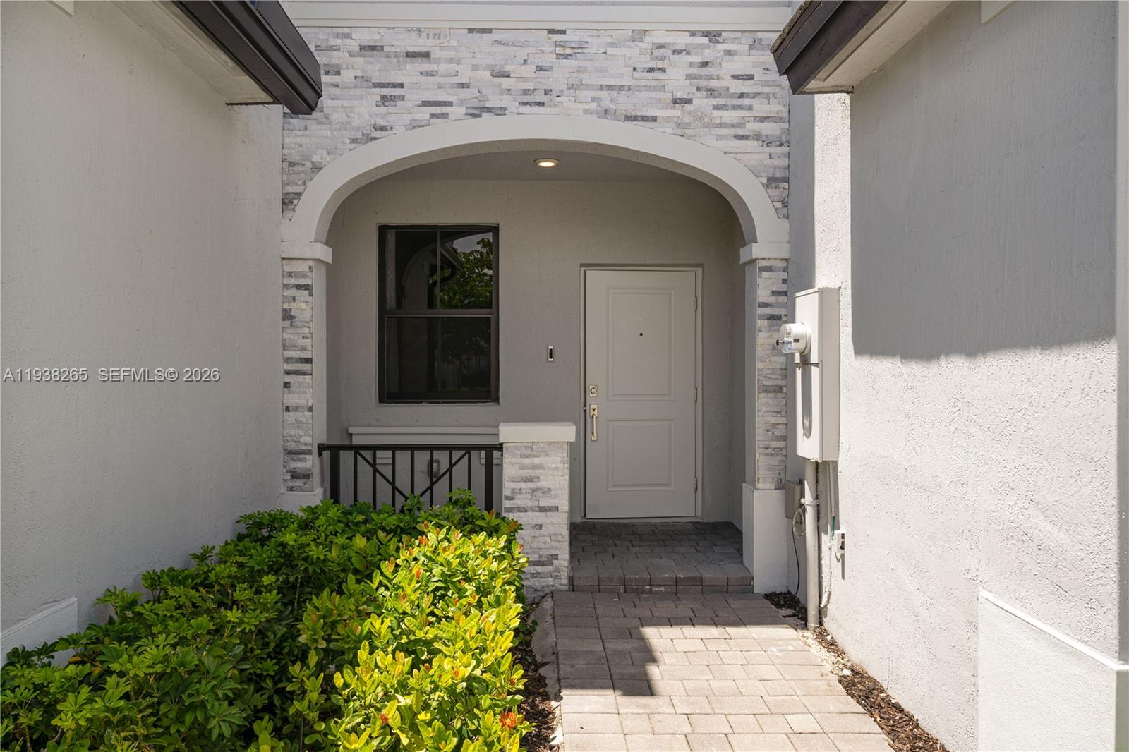 PINE ISLE - Residential