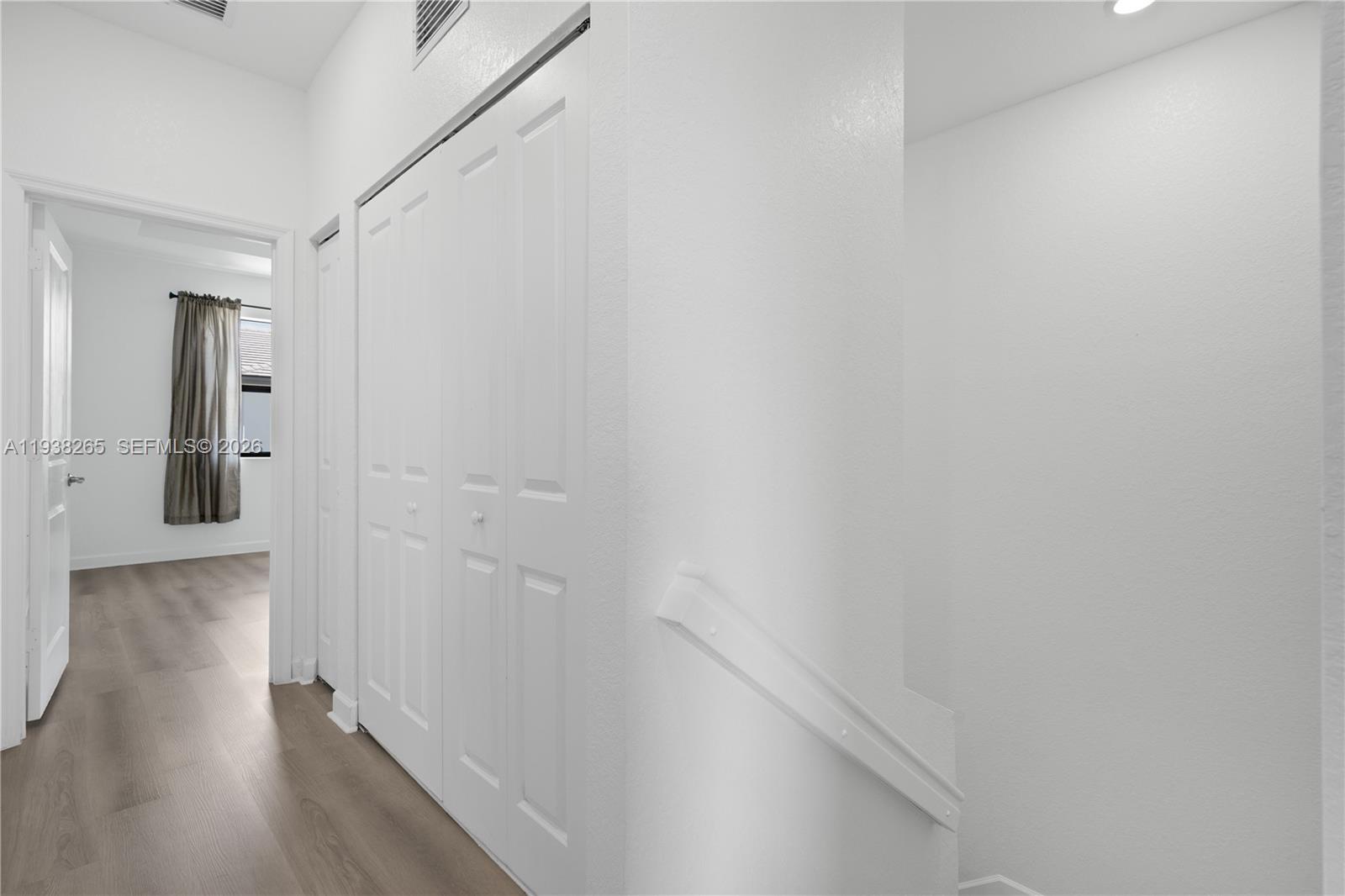 PINE ISLE - Residential