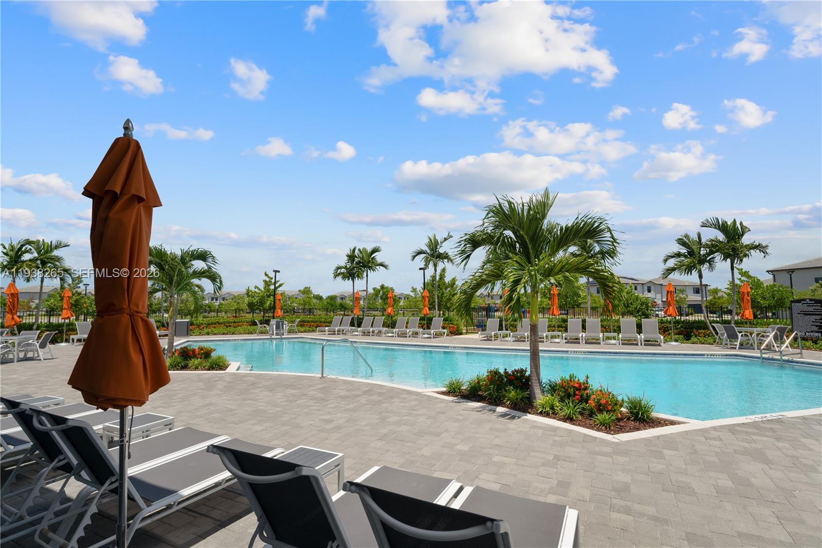 PINE ISLE - Residential