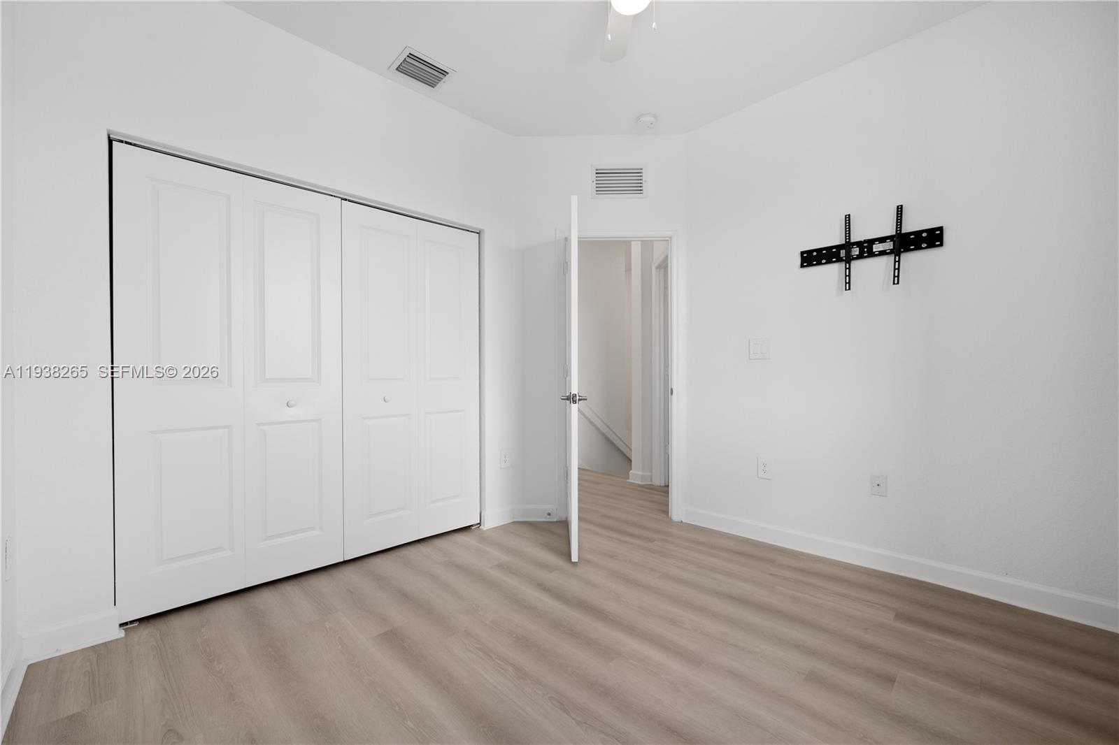 PINE ISLE - Residential