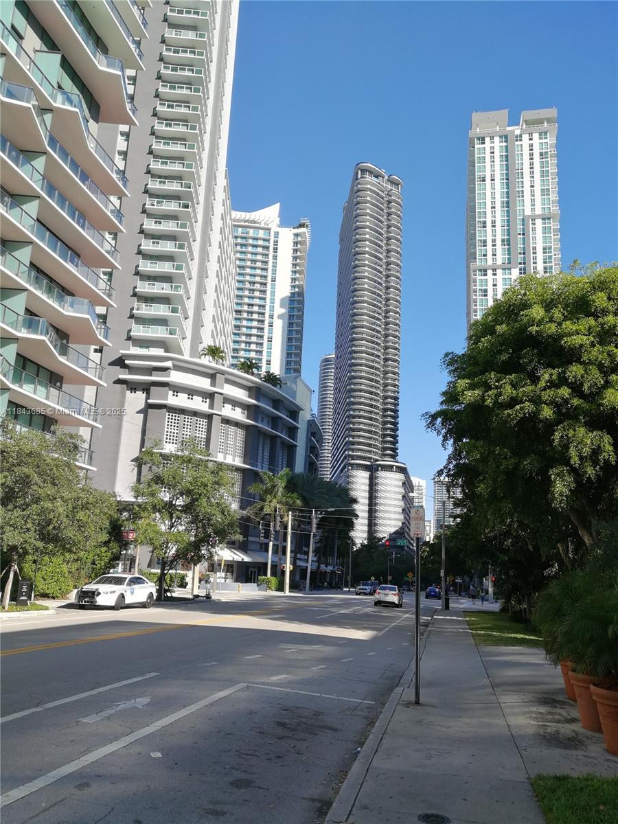 CLUB AT BRICKELL BAY - Residential Lease