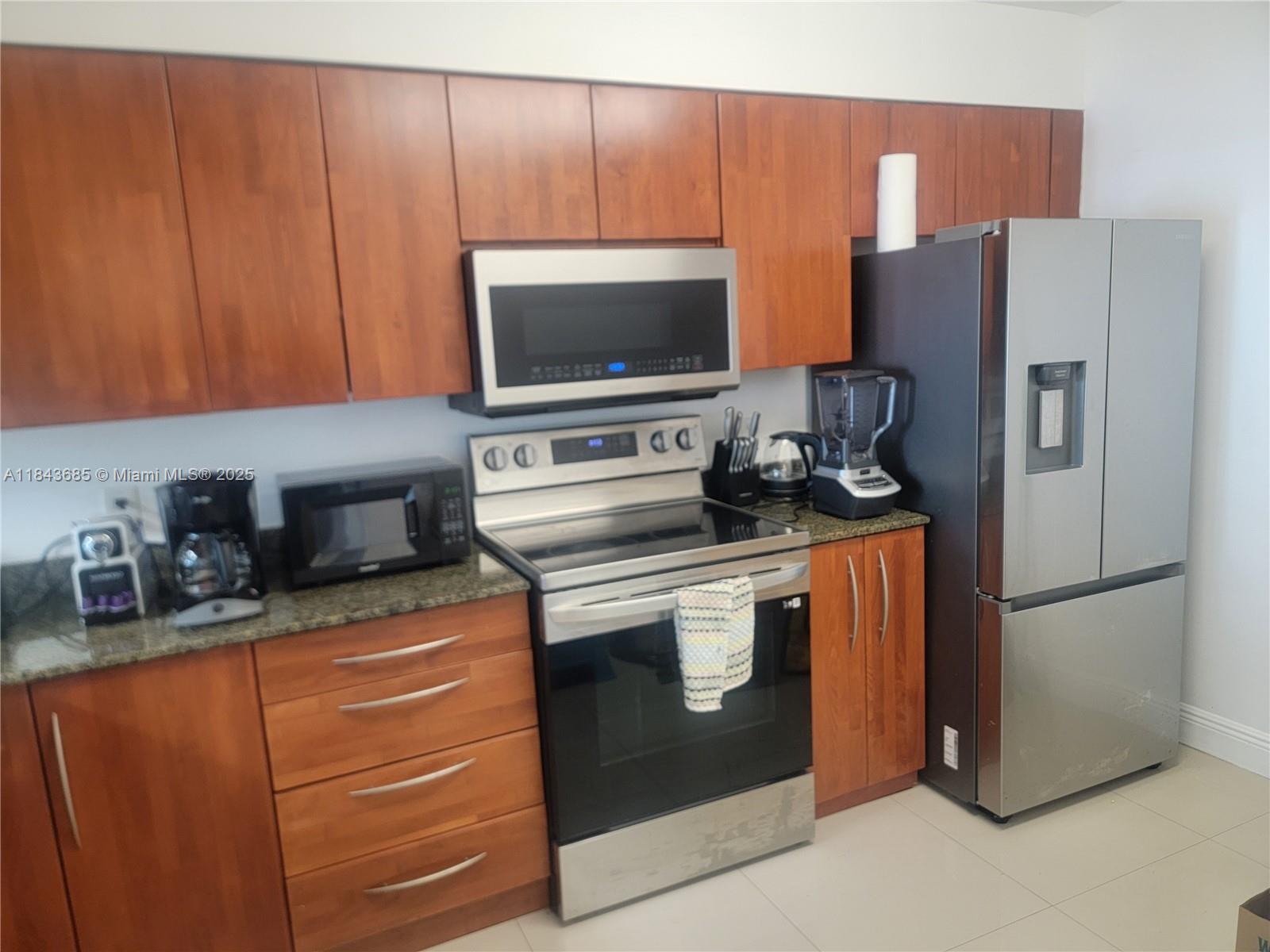 CLUB AT BRICKELL BAY - Residential Lease