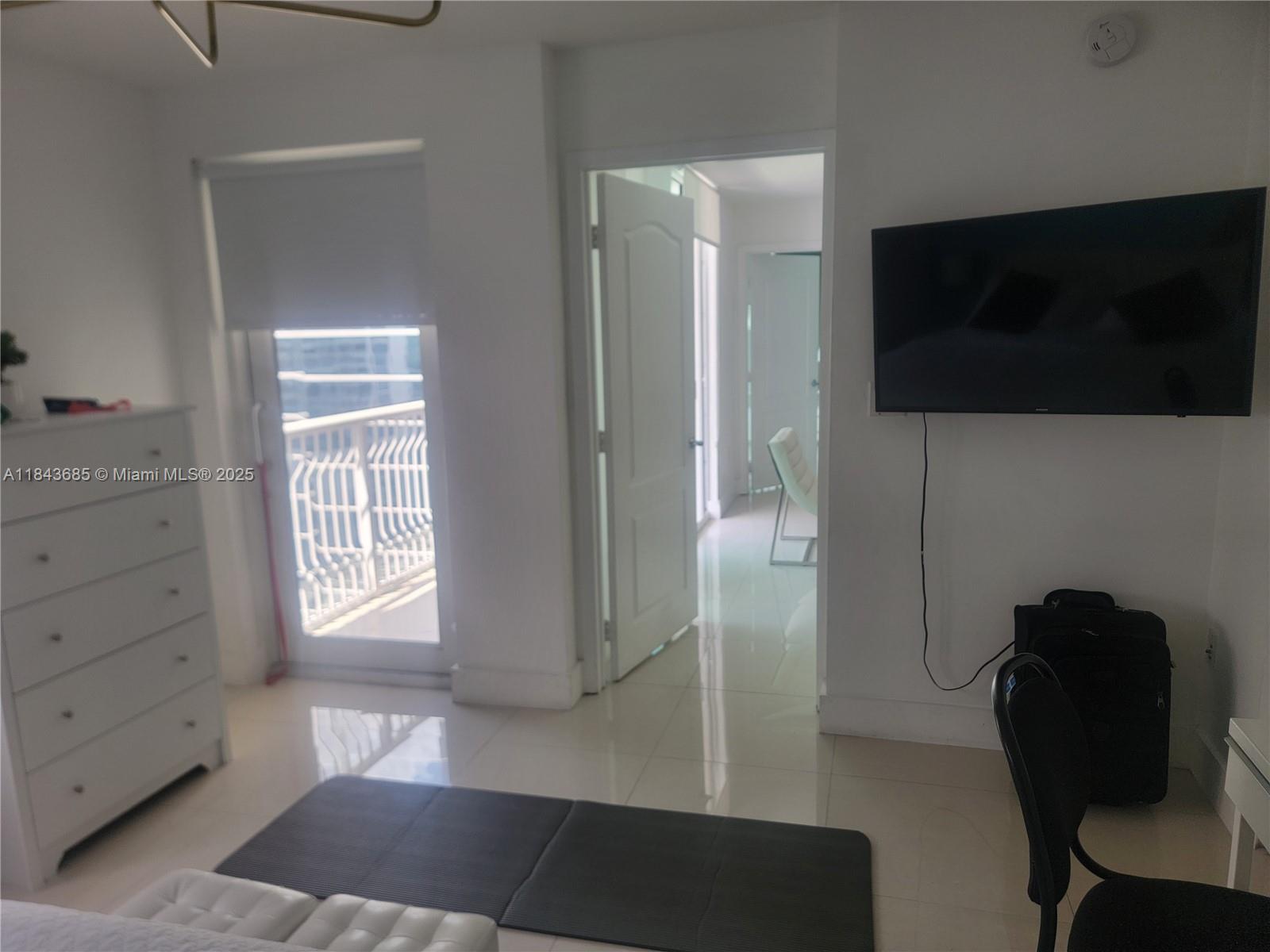 CLUB AT BRICKELL BAY - Residential Lease