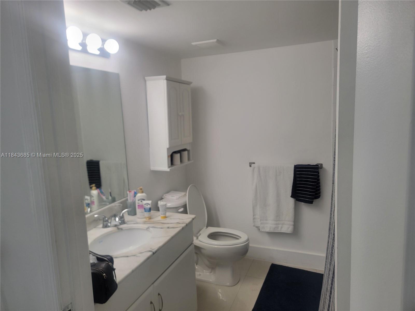 CLUB AT BRICKELL BAY - Residential Lease