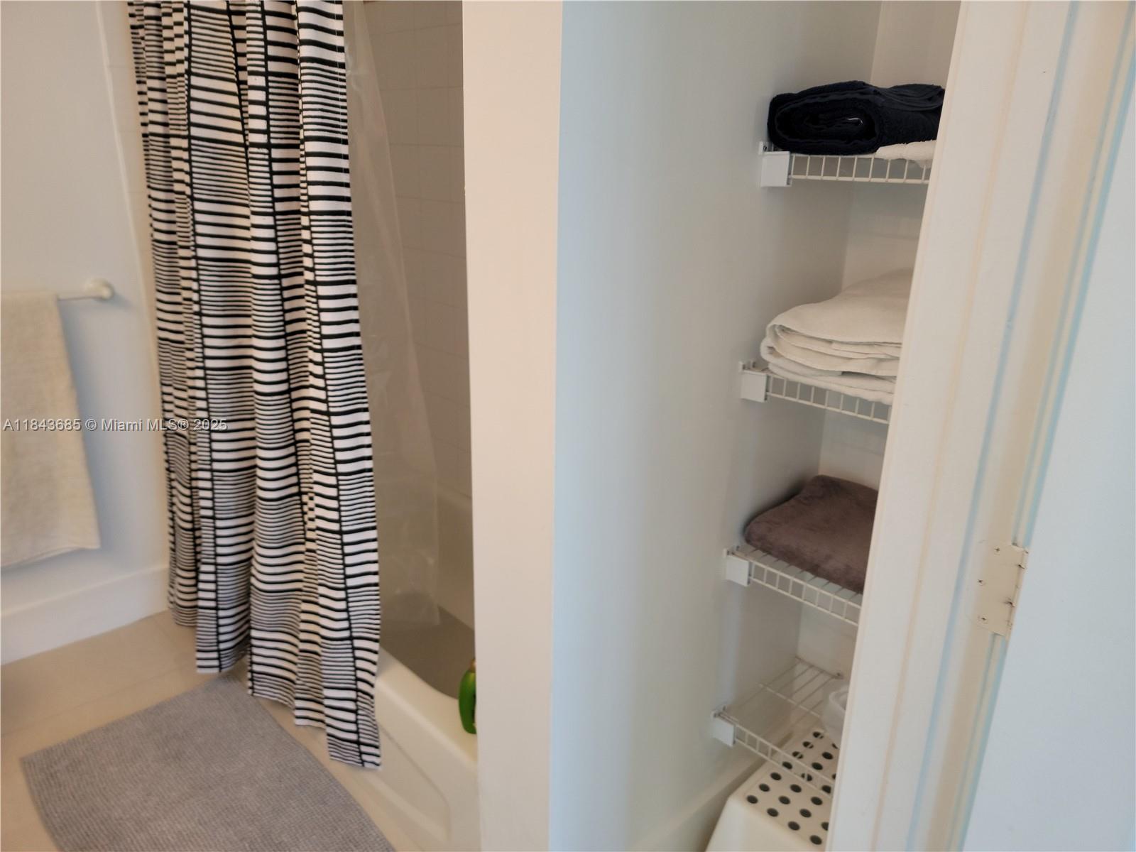 CLUB AT BRICKELL BAY - Residential Lease