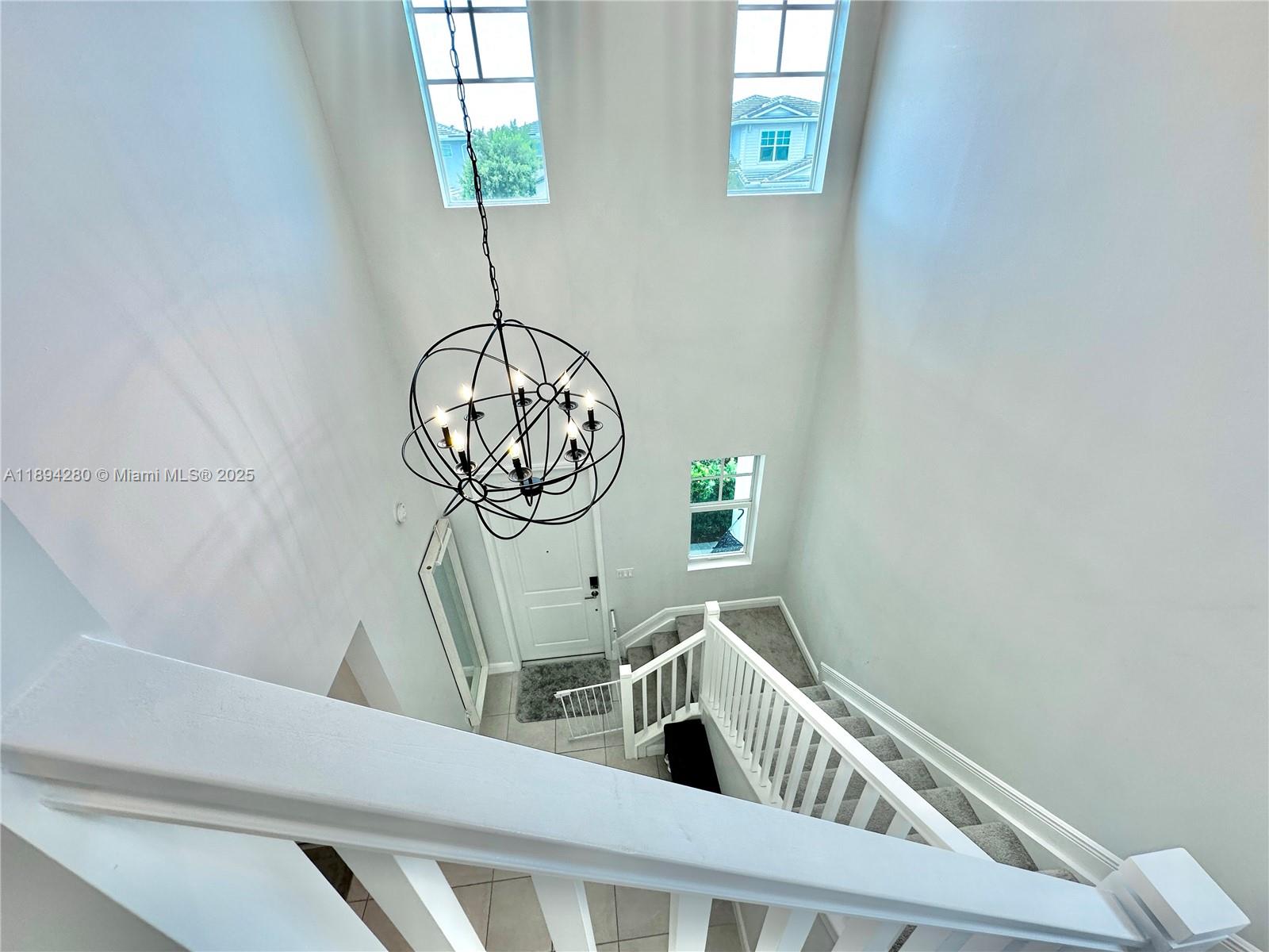 CRYSTAL LAKE 1ST SEC - Residential Lease