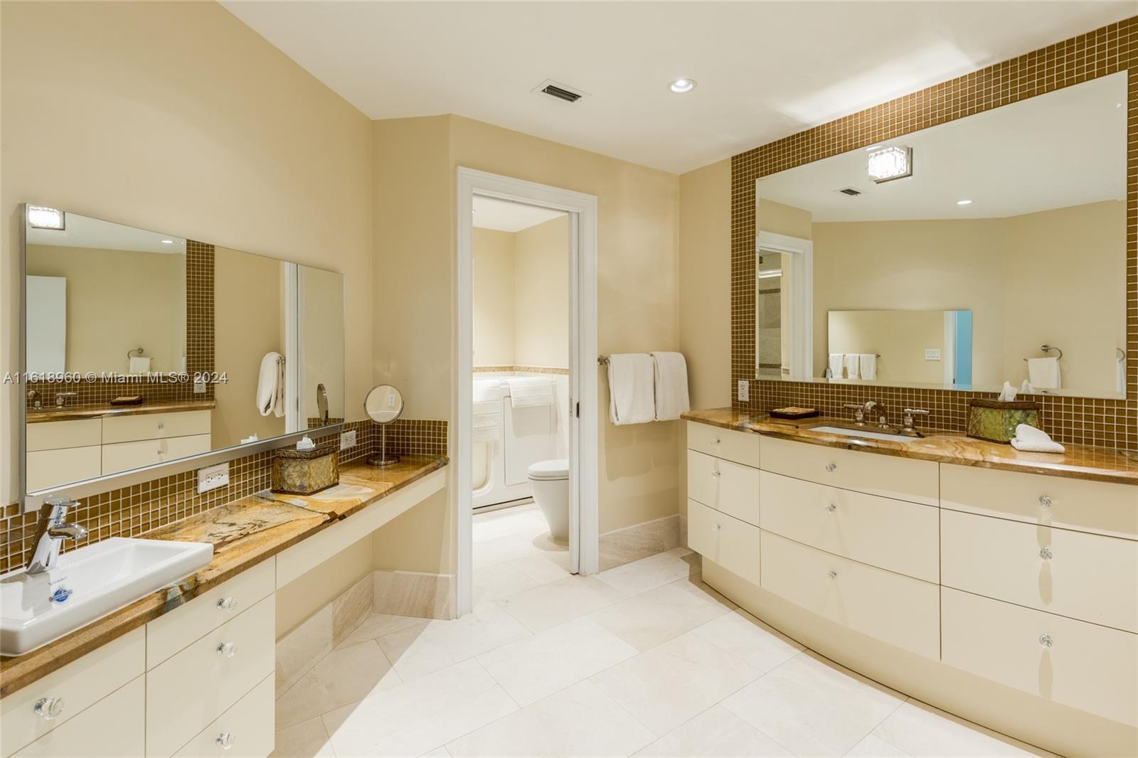 MALAGA TOWERS CONDO - Residential