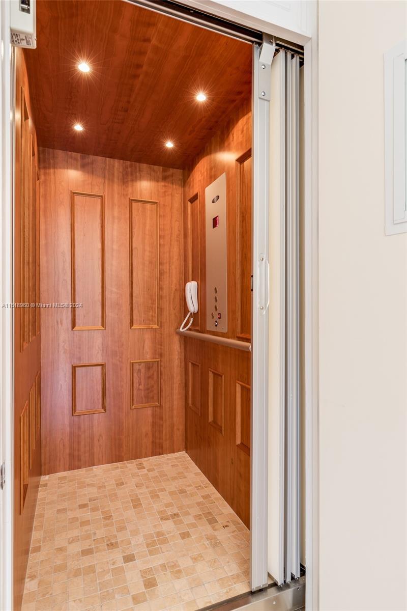 MALAGA TOWERS CONDO - Residential