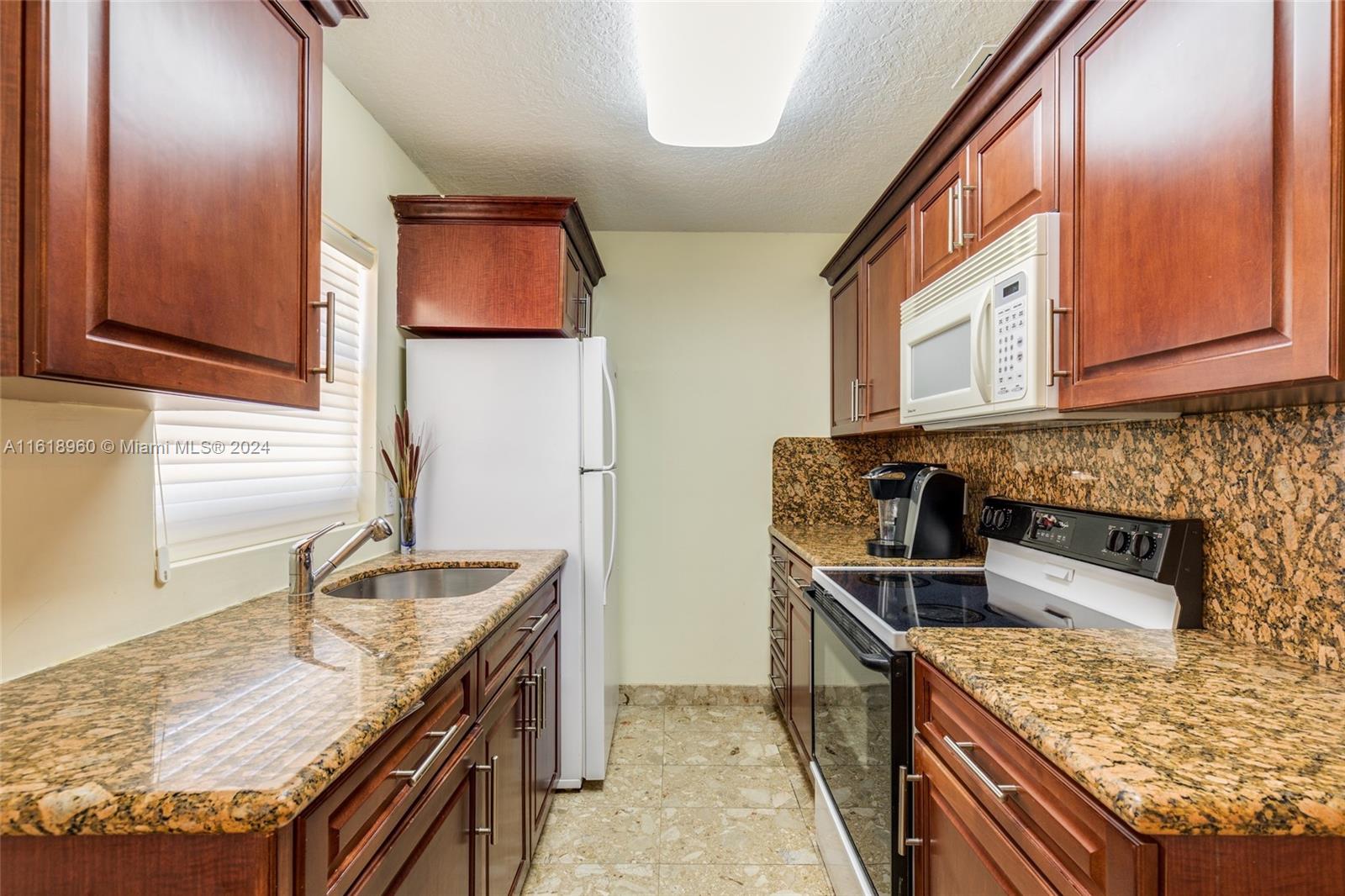 MALAGA TOWERS CONDO - Residential