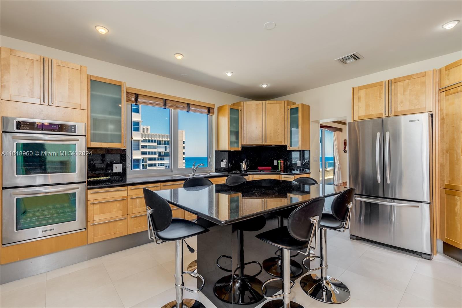 MALAGA TOWERS CONDO - Residential