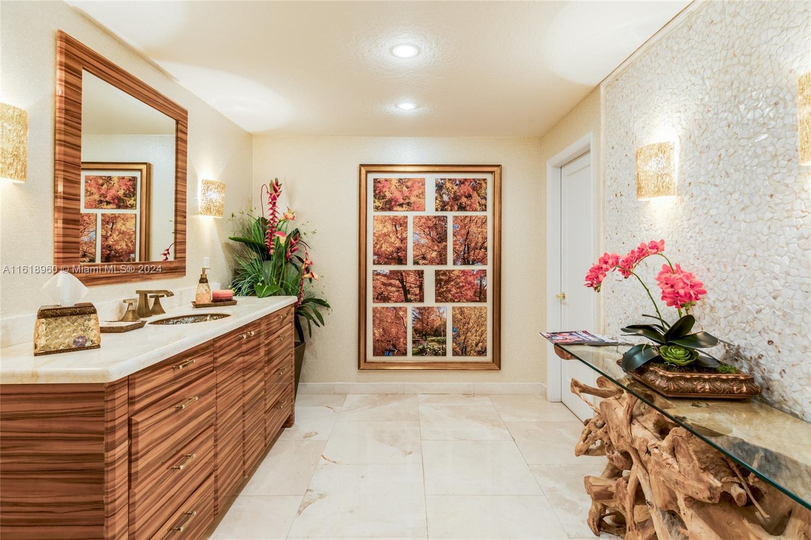 MALAGA TOWERS CONDO - Residential