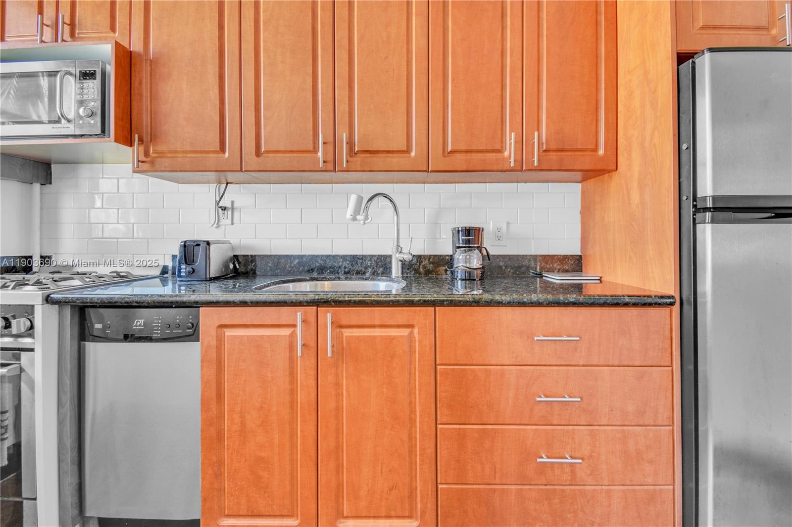 THE ESPLANADE BEACH CONDO - Residential Lease