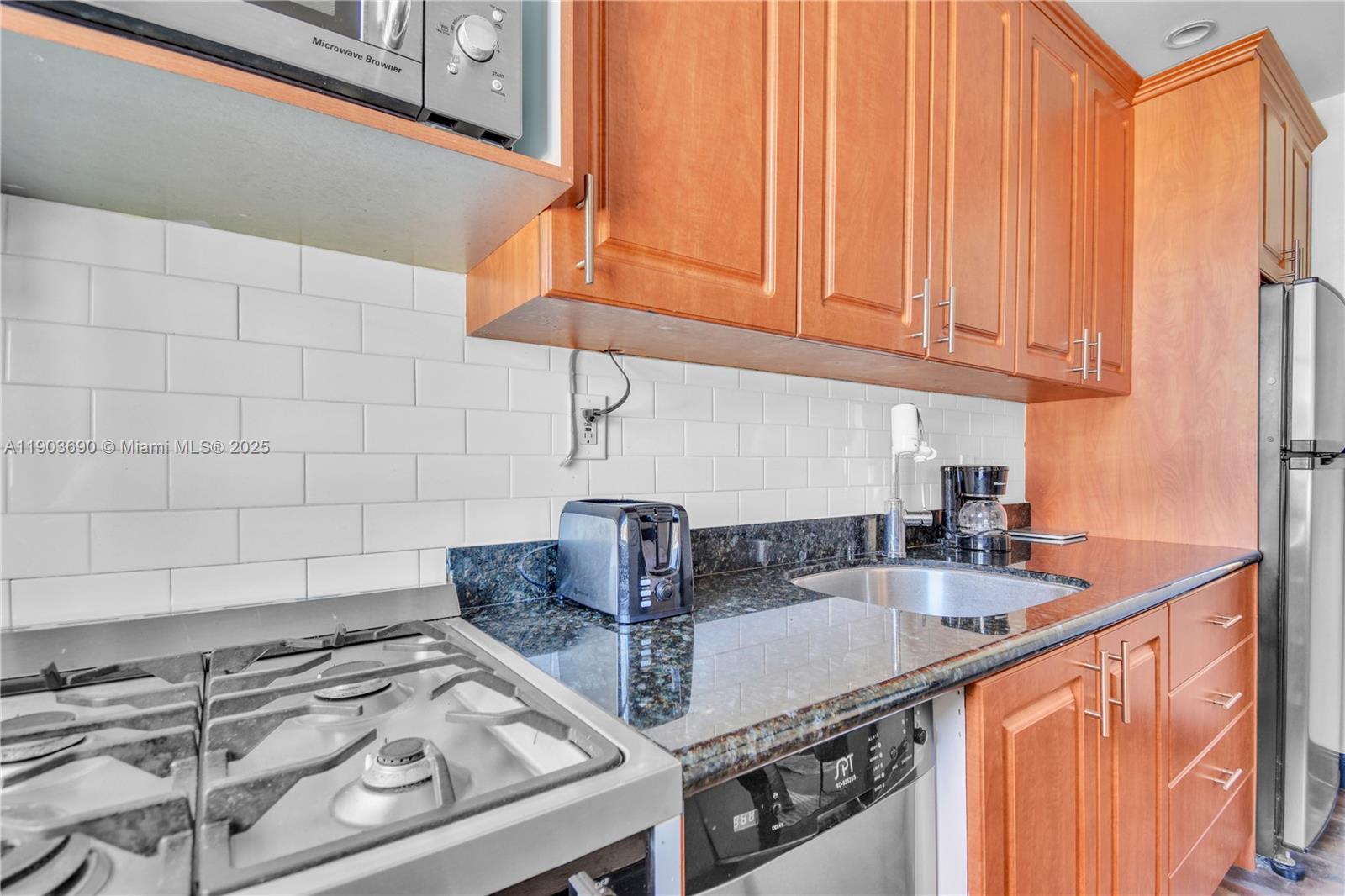 THE ESPLANADE BEACH CONDO - Residential Lease