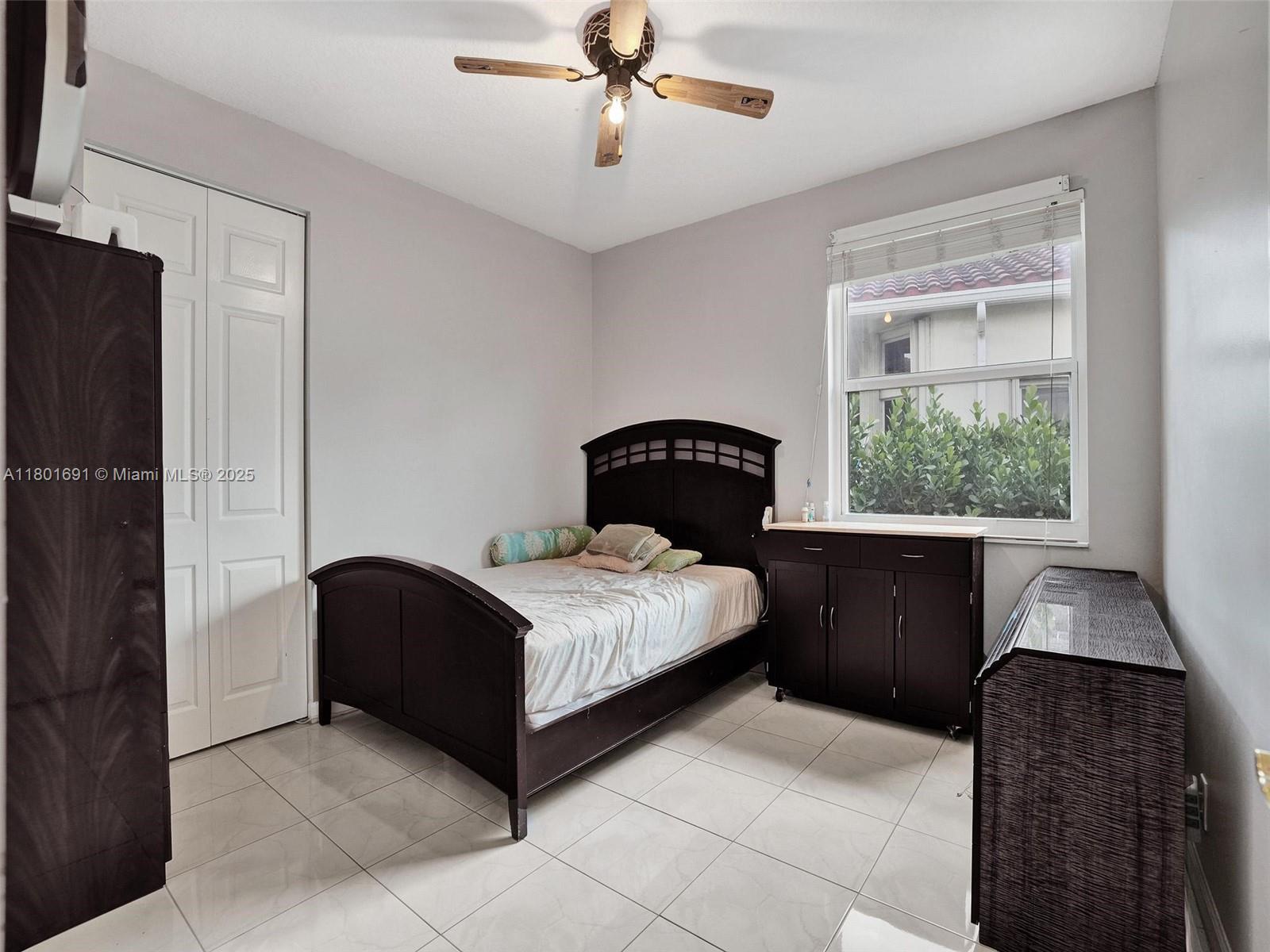 WYNDHAM LAKES CENTRAL - Residential