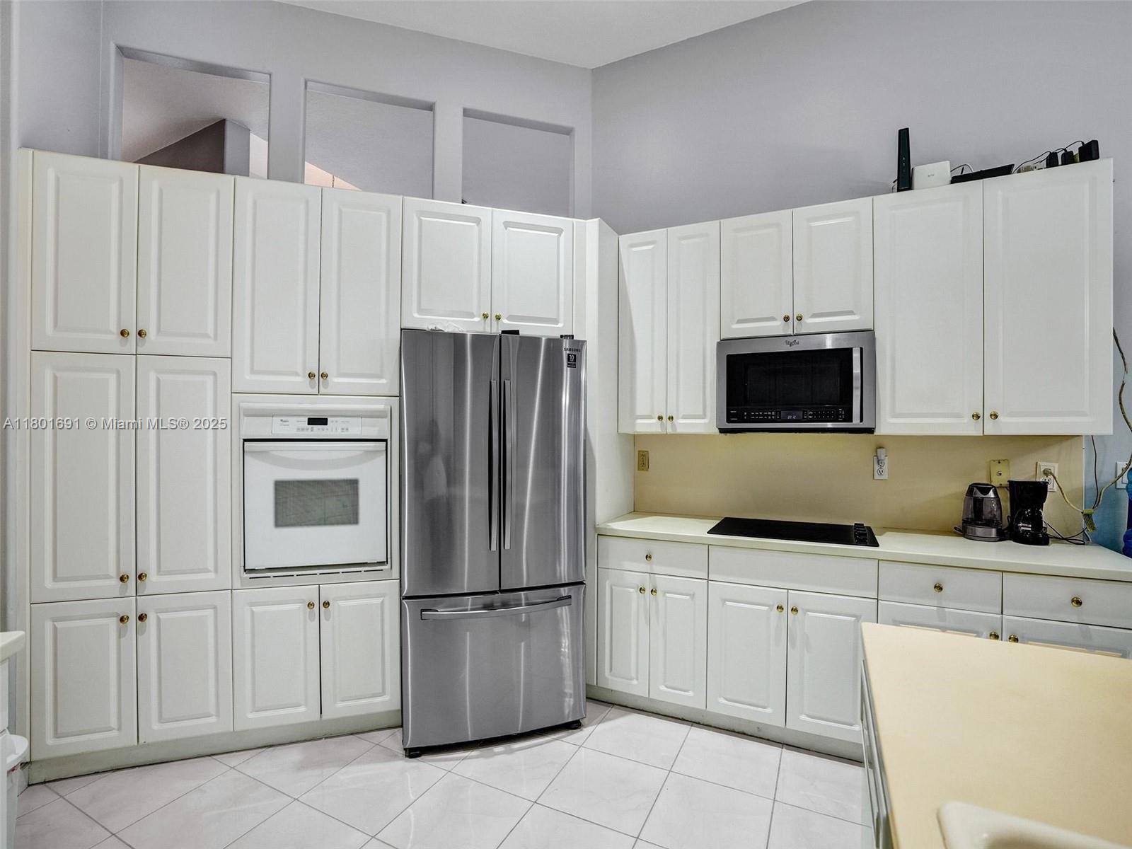 WYNDHAM LAKES CENTRAL - Residential