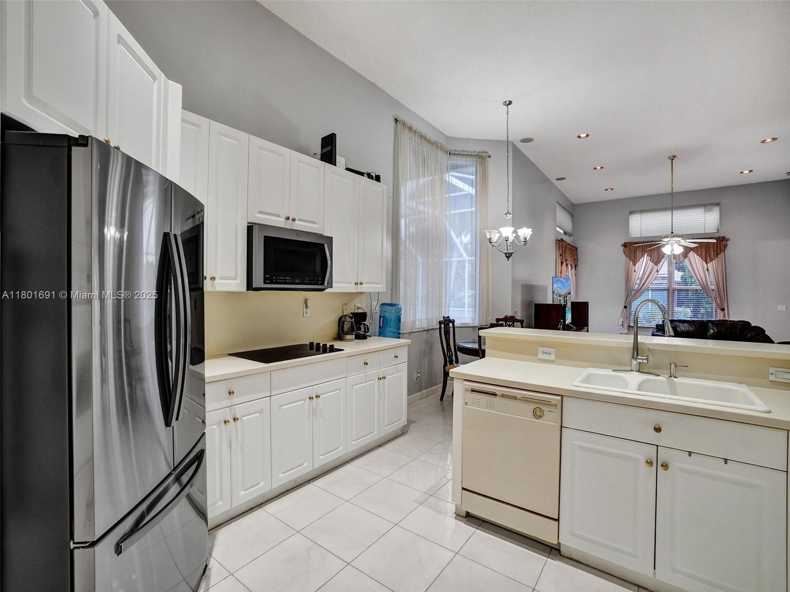 WYNDHAM LAKES CENTRAL - Residential