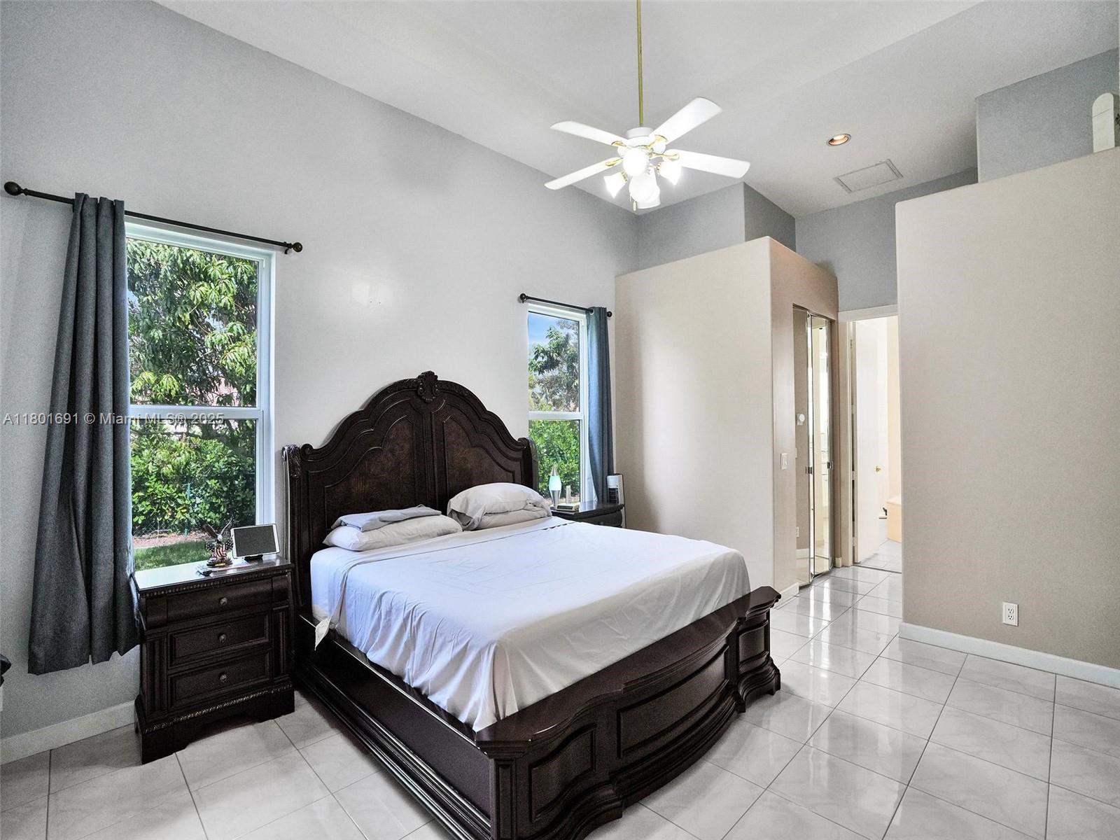 WYNDHAM LAKES CENTRAL - Residential