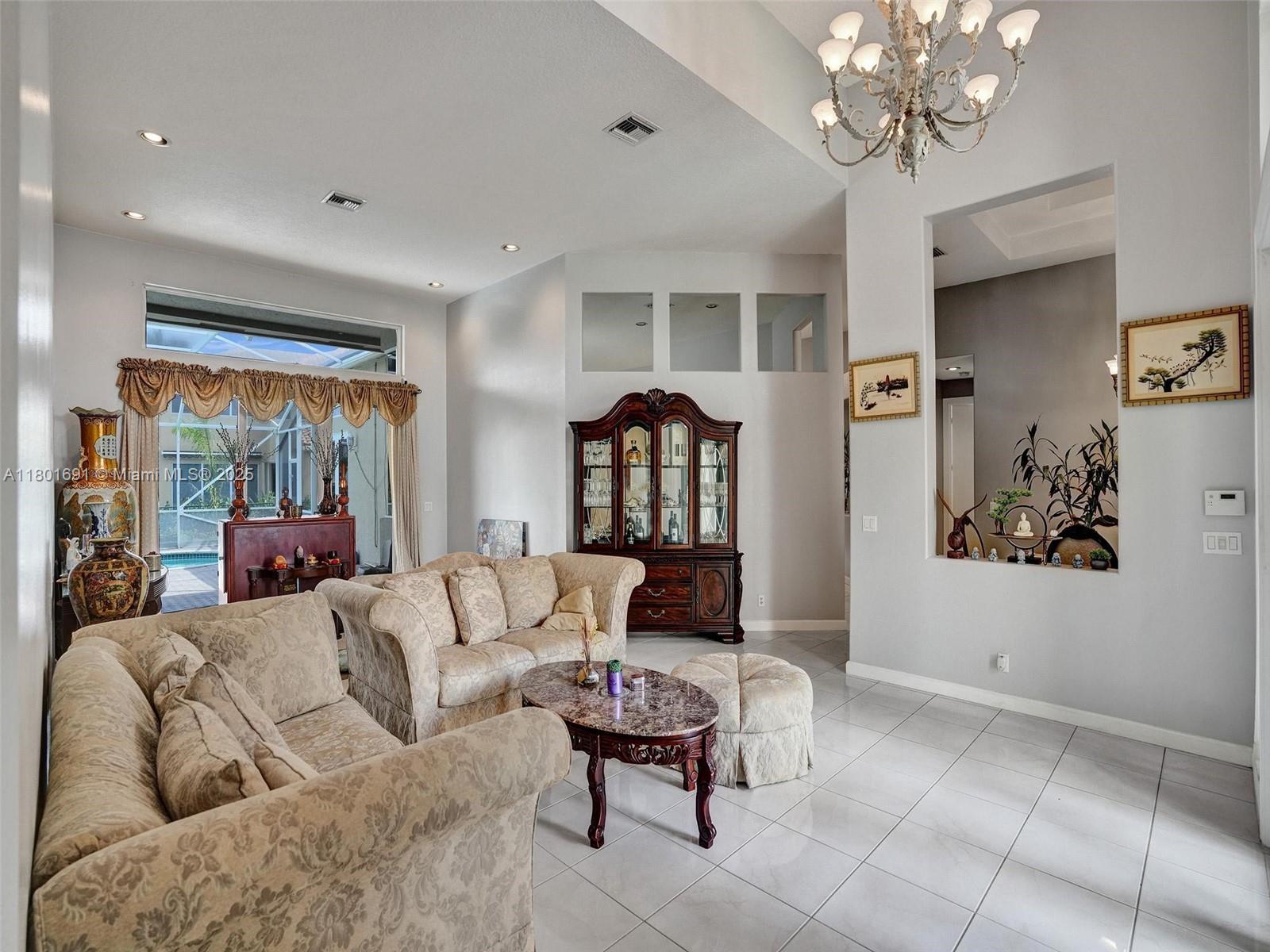 WYNDHAM LAKES CENTRAL - Residential