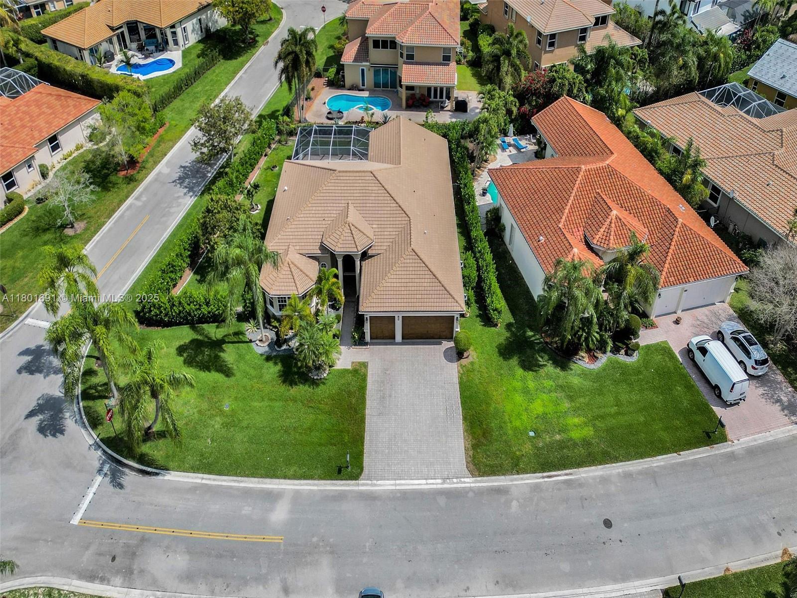 WYNDHAM LAKES CENTRAL - Residential