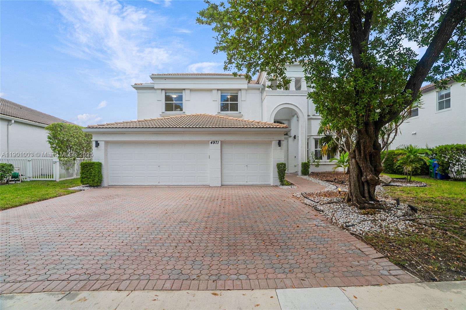 RIVIERA ISLES II - Residential