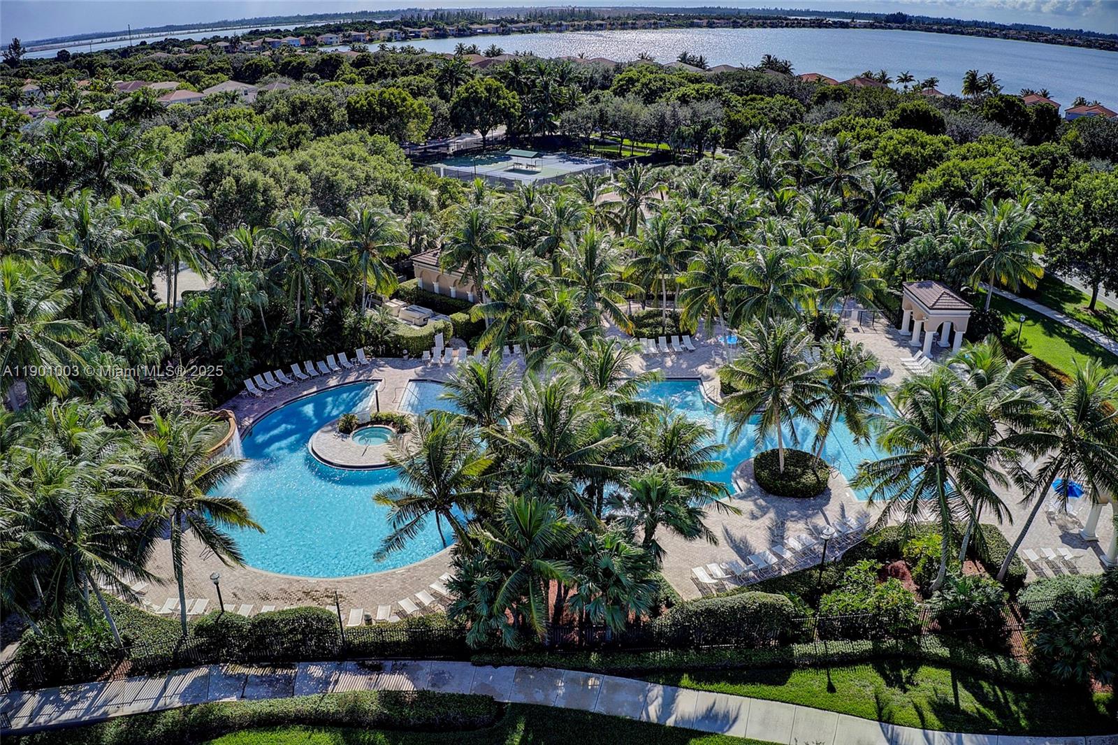 RIVIERA ISLES II - Residential