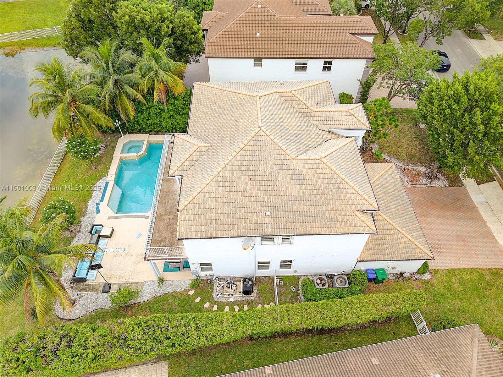 RIVIERA ISLES II - Residential