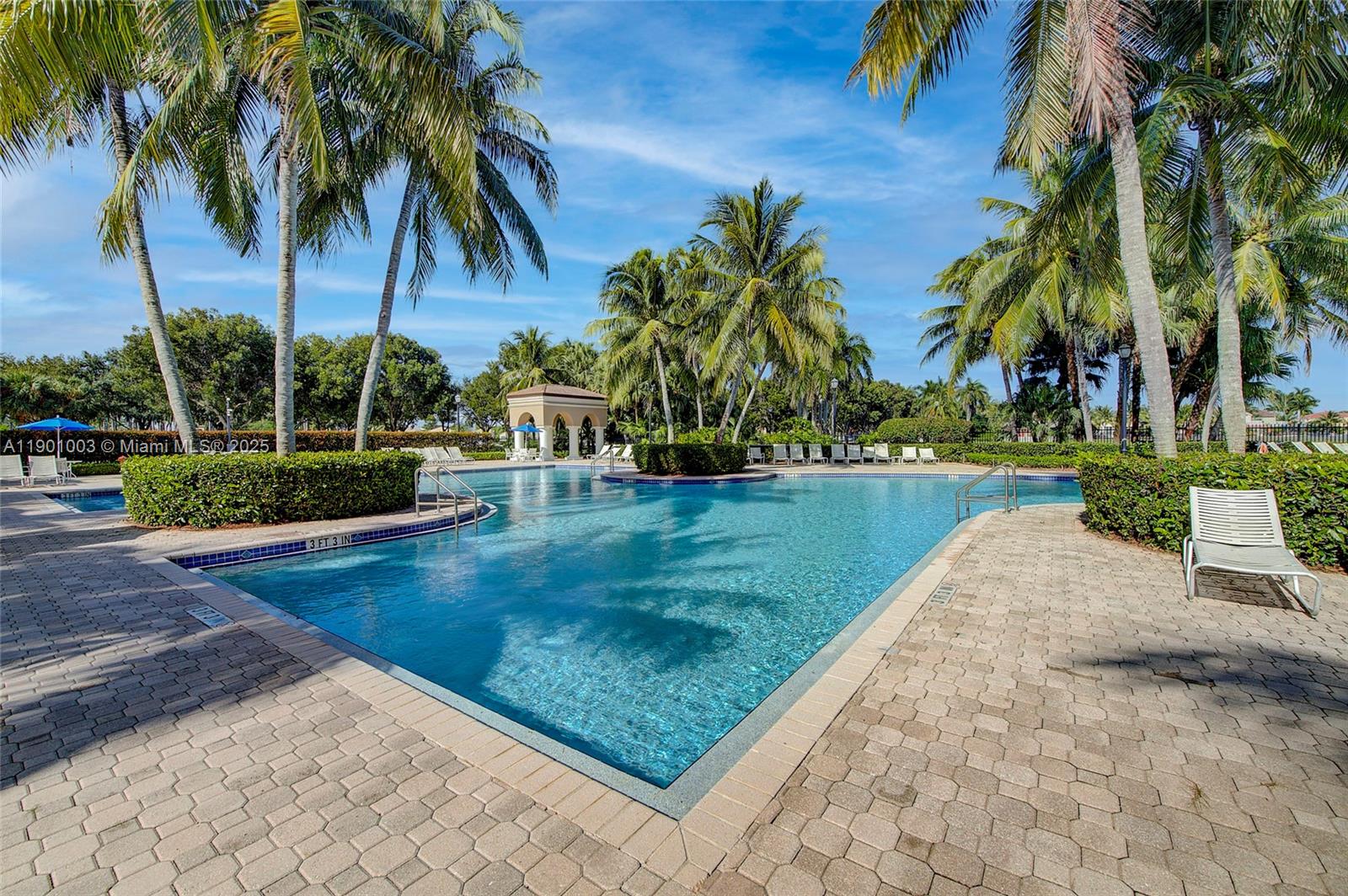 RIVIERA ISLES II - Residential