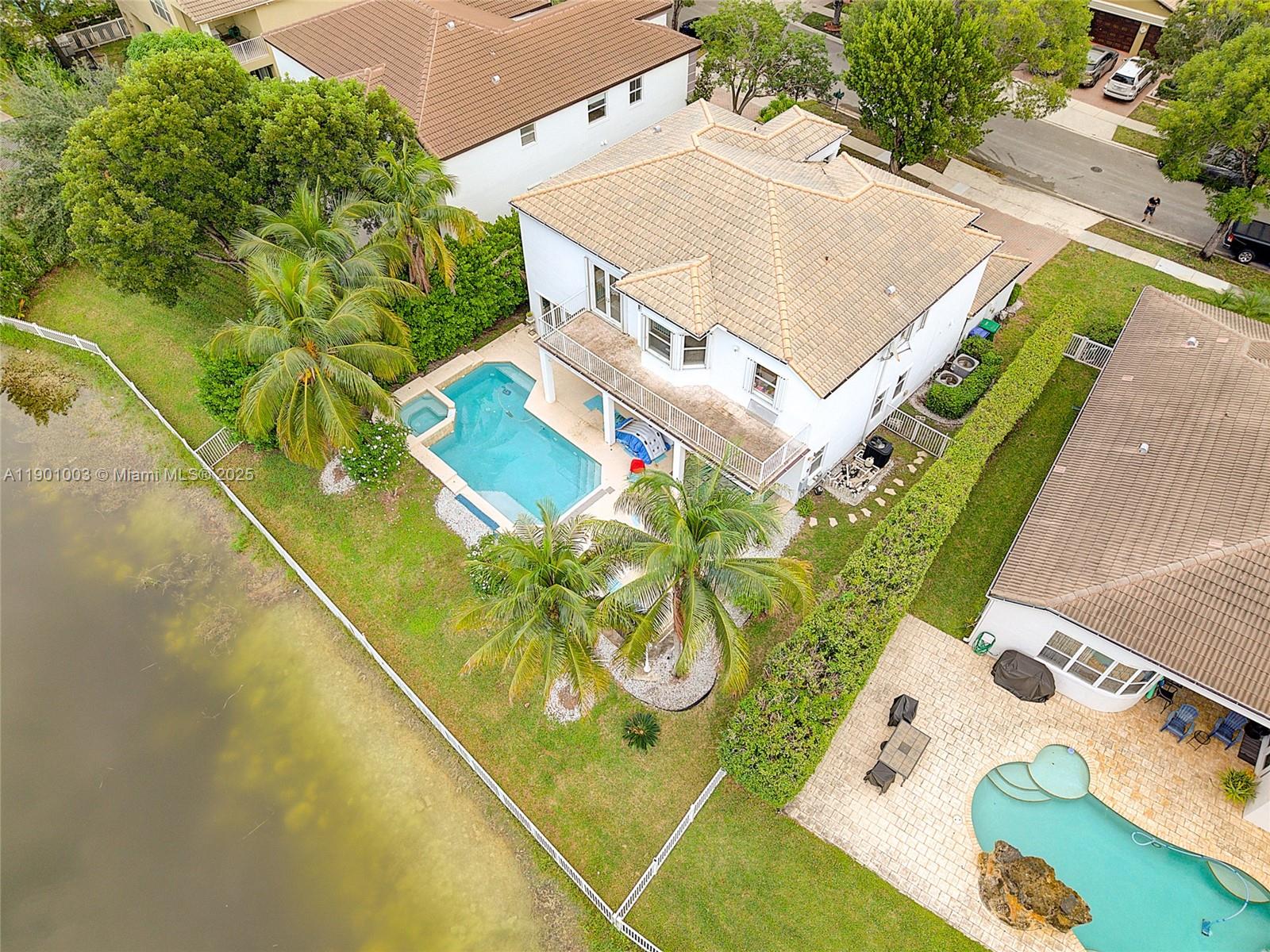 RIVIERA ISLES II - Residential