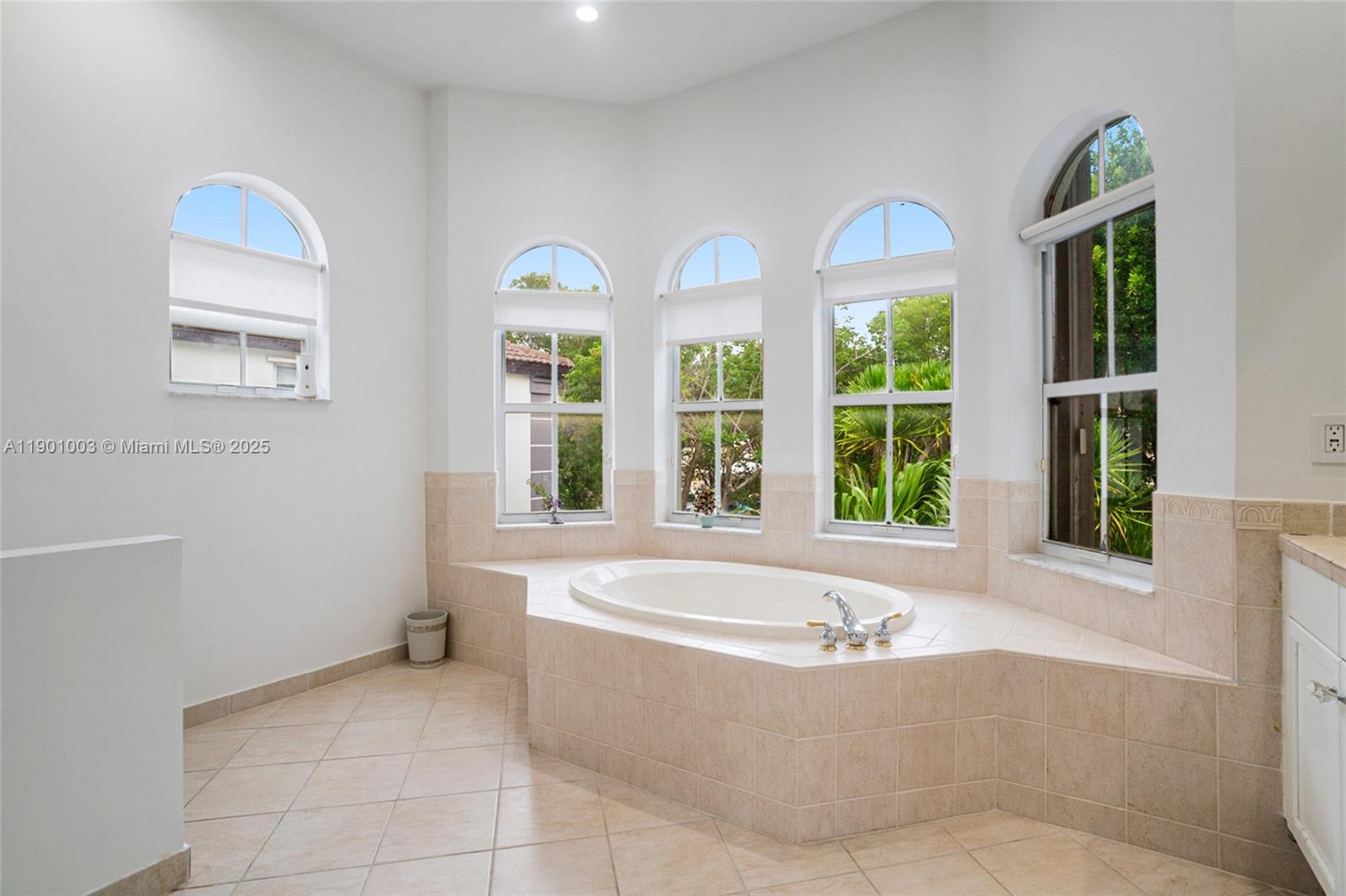 RIVIERA ISLES II - Residential
