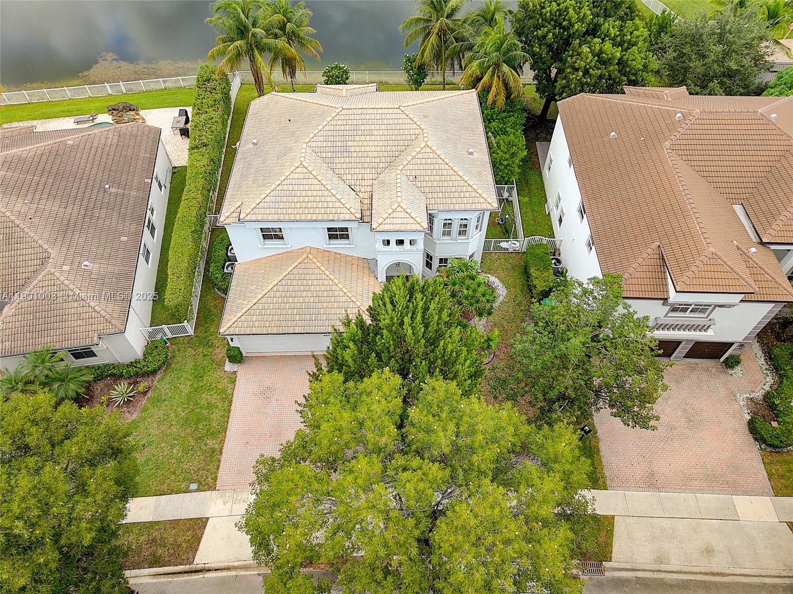 RIVIERA ISLES II - Residential