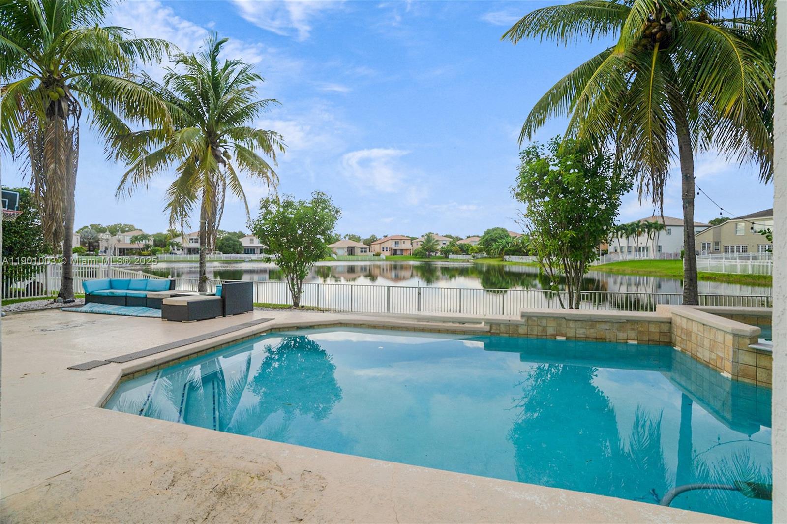 RIVIERA ISLES II - Residential