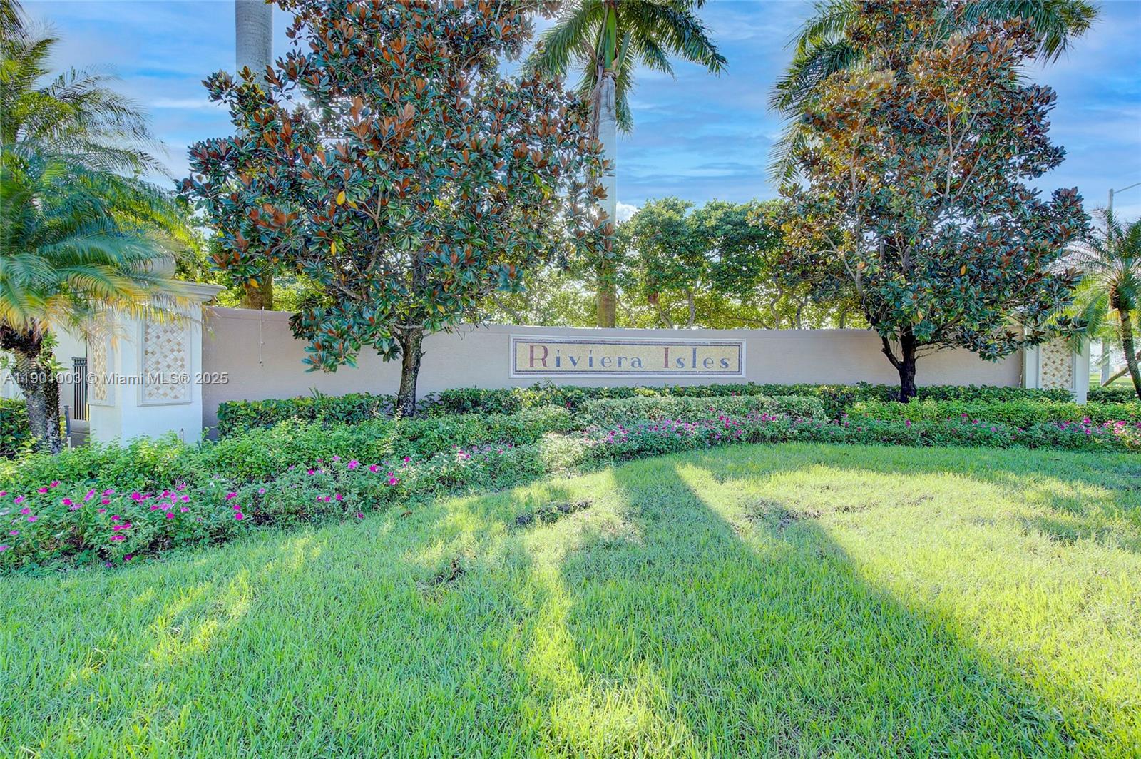 RIVIERA ISLES II - Residential