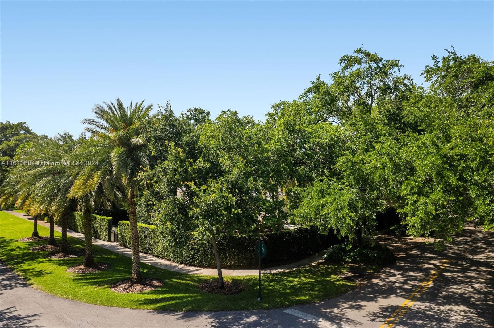 MIAMI SHORES SEC 3 - Residential