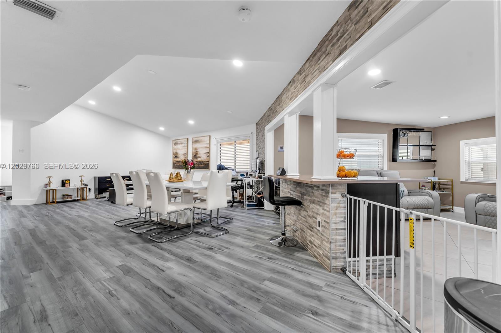 View photos, virtual tours, details... 1721 SW 87th Ter
