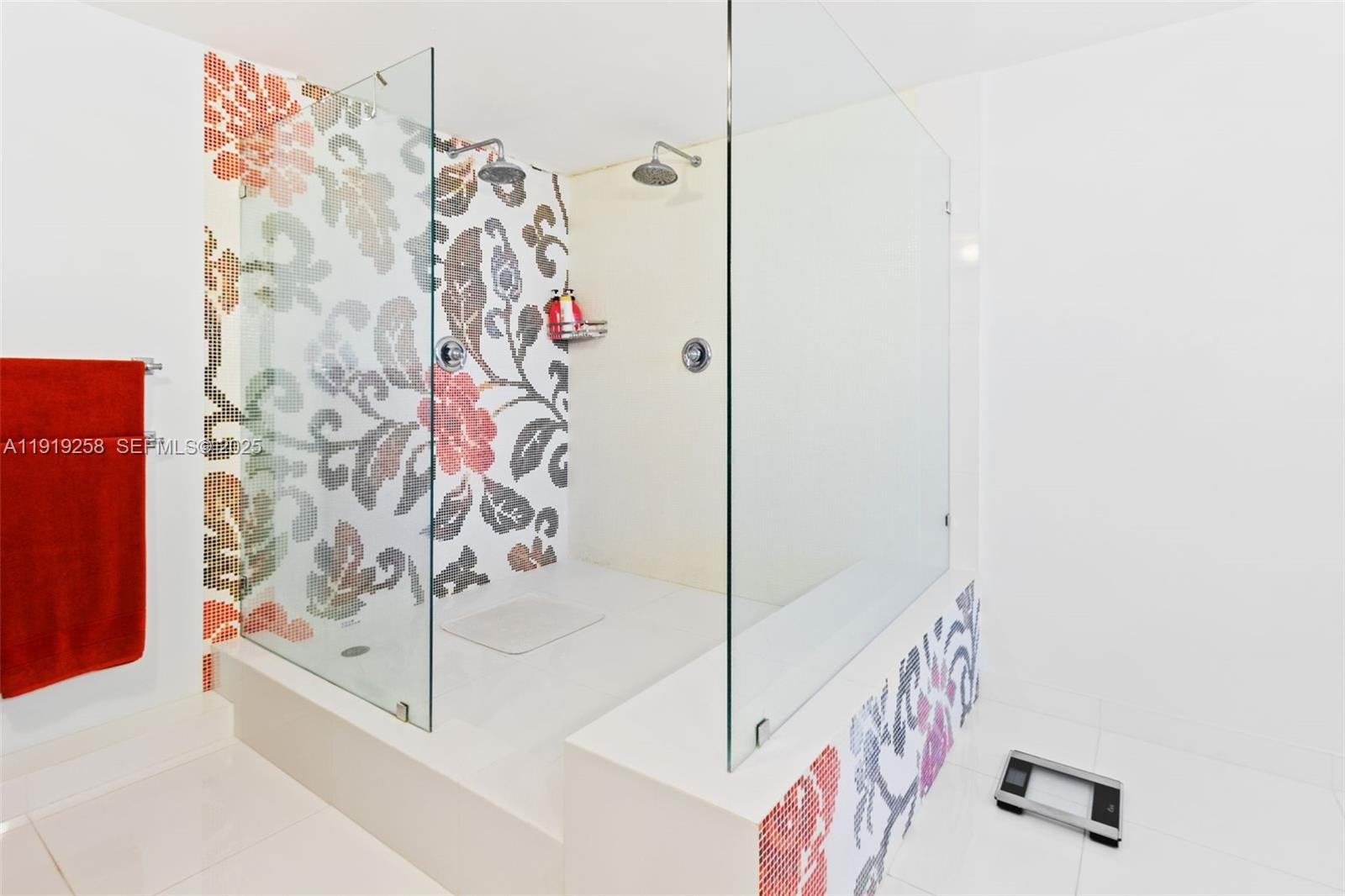 CRICKET CLUB CONDO - Residential