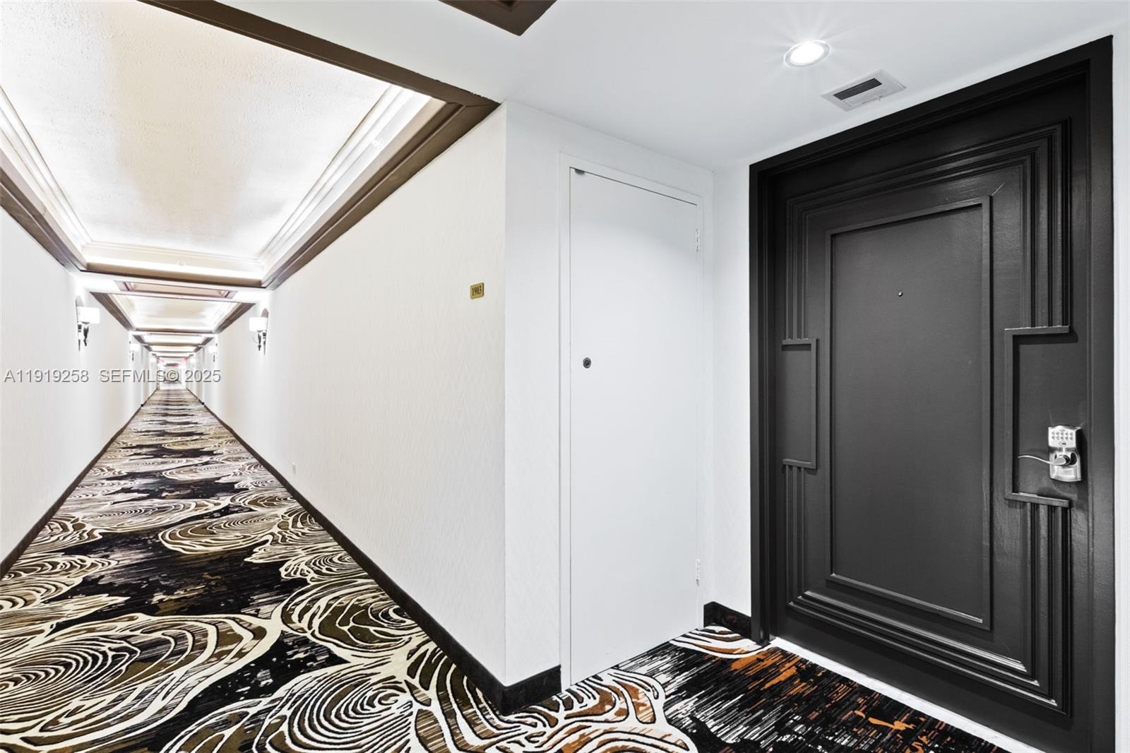 CRICKET CLUB CONDO - Residential