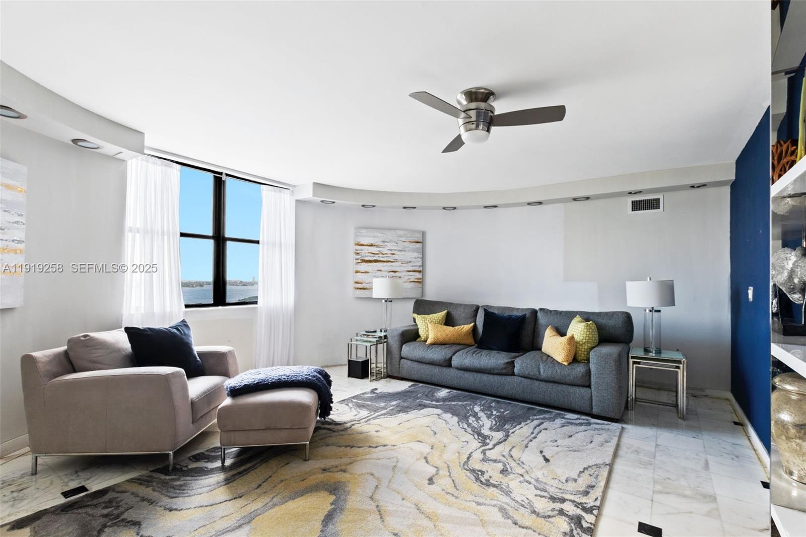 CRICKET CLUB CONDO - Residential